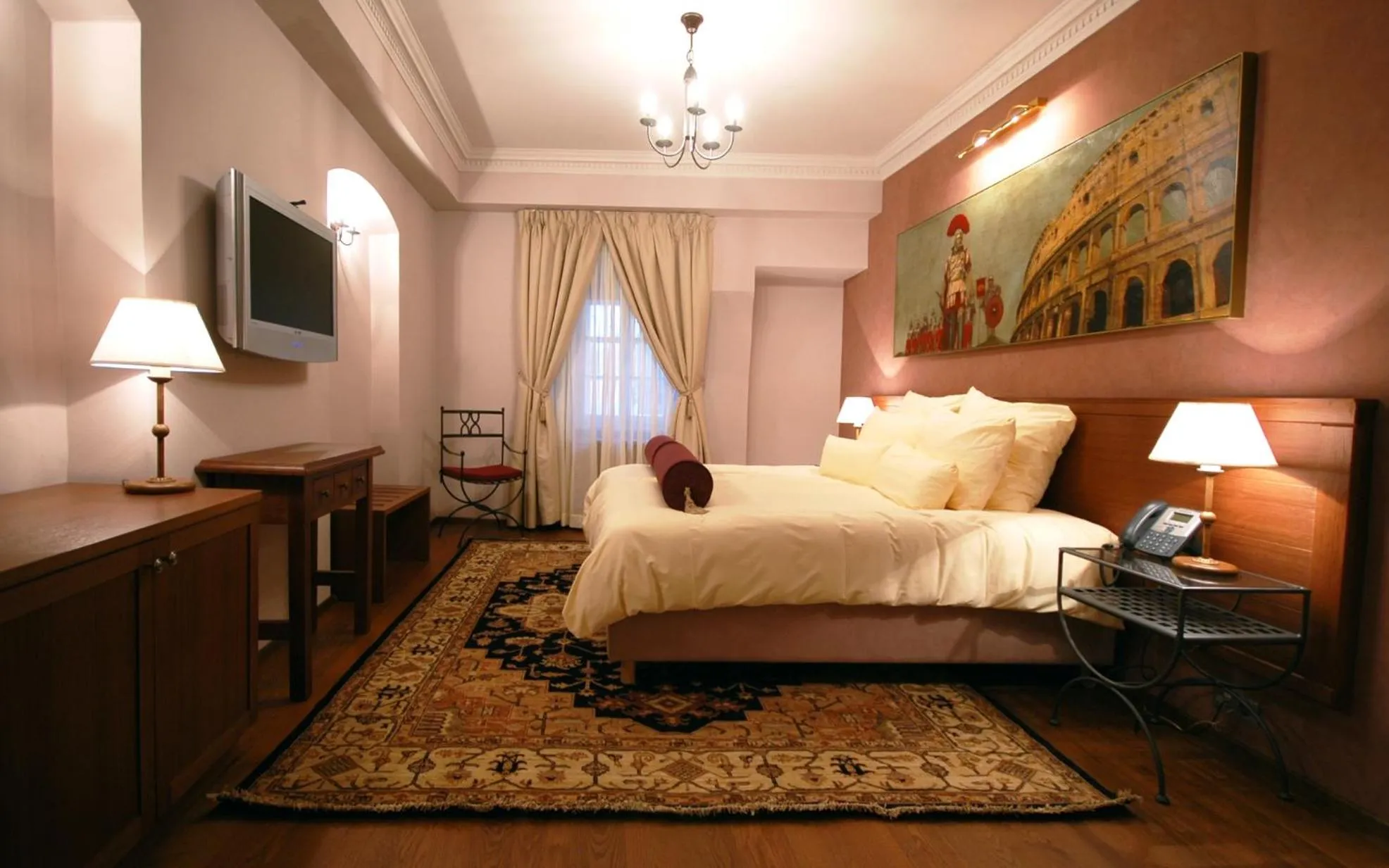 Bed in Hotel Mitra, Story Hotels