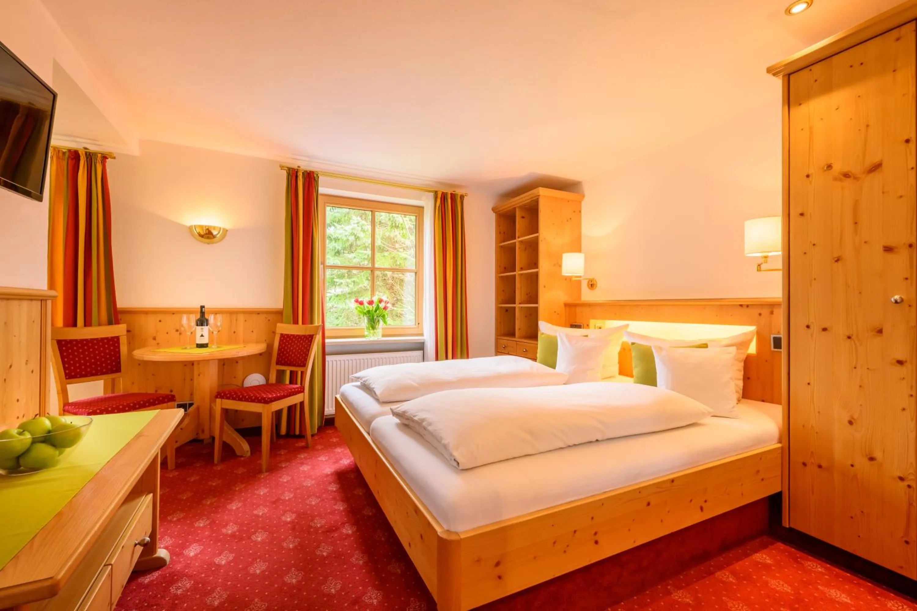 Photo of the whole room, Bed in Aparthotel Weinklause Superior