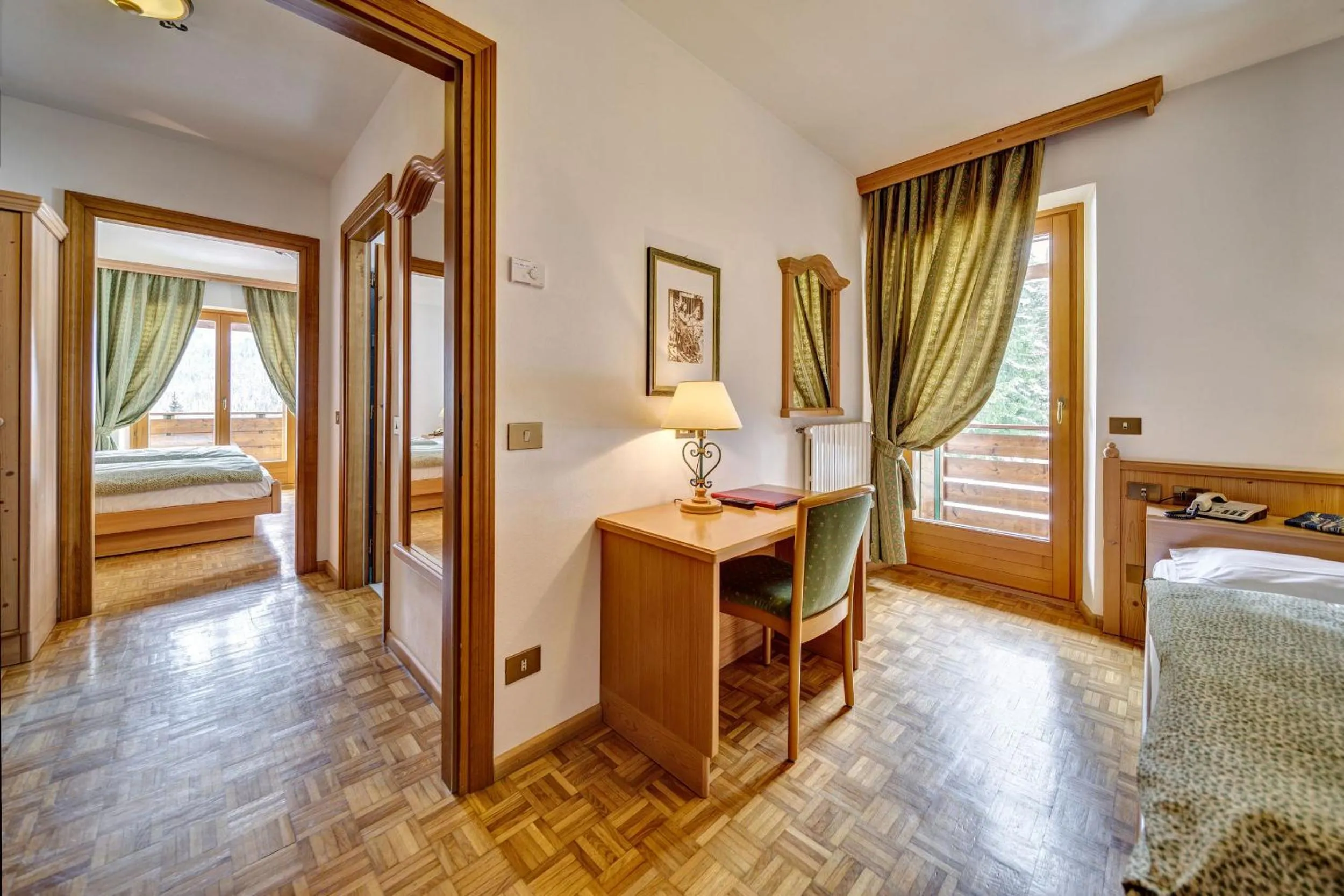 Bedroom, Bed in Hotel Piccolo Pocol