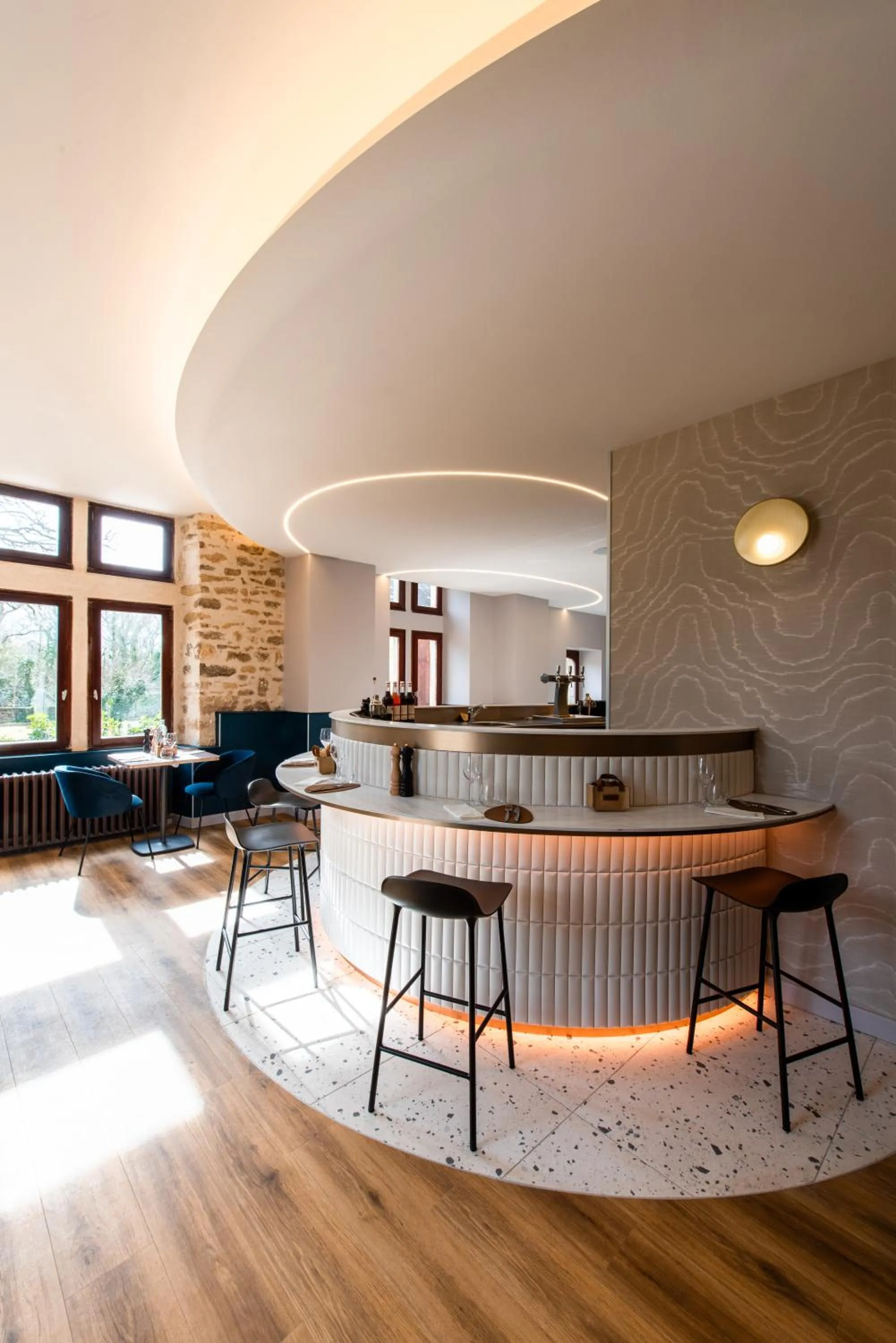 Lounge or bar in La Maison OBONO Hôtel & Spa