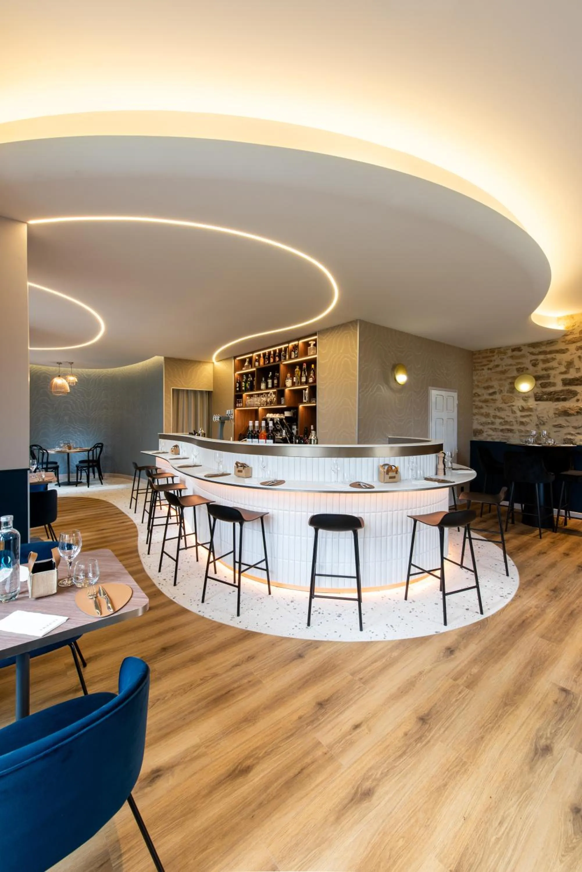 Lounge or bar in La Maison OBONO Hôtel & Spa