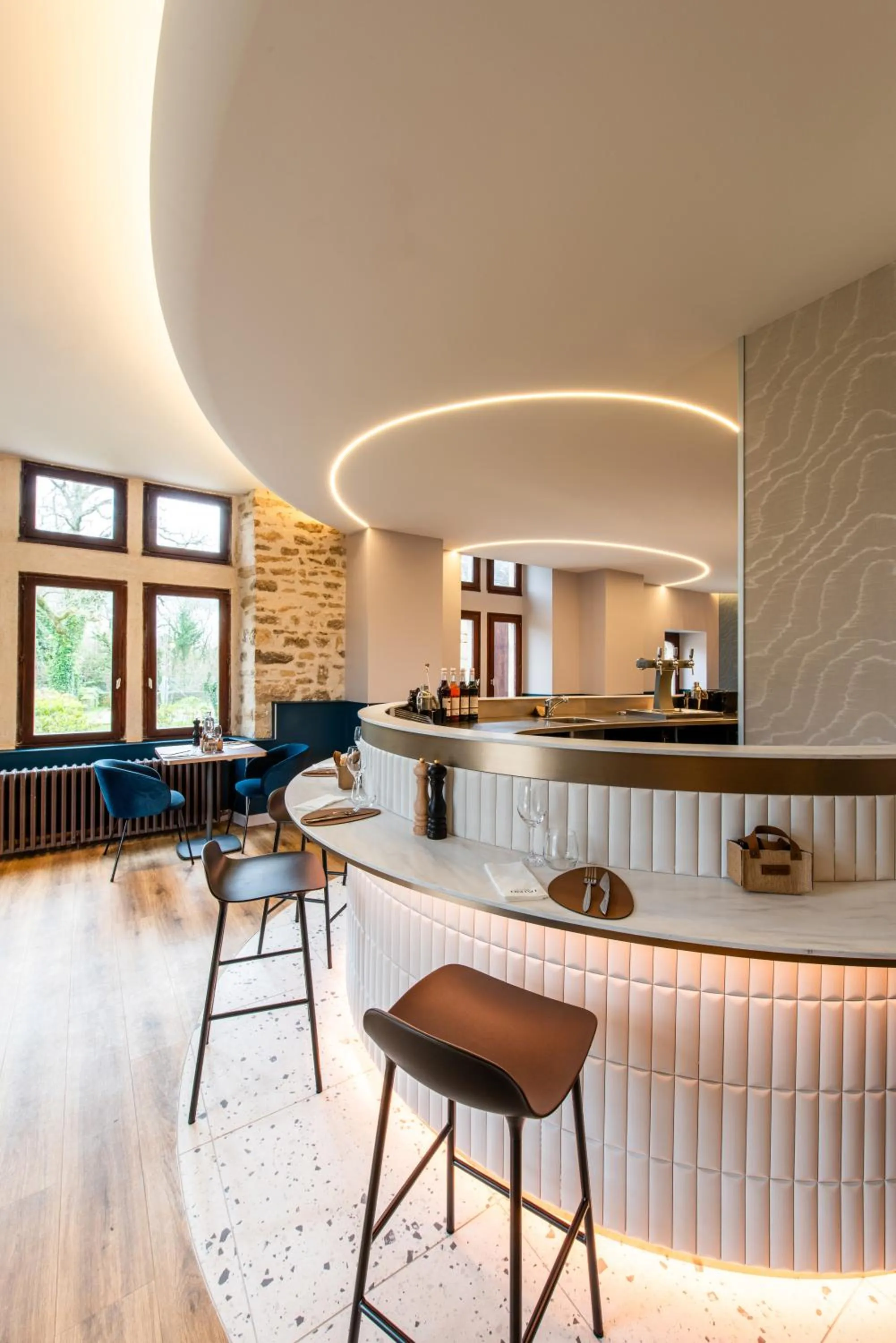 Lounge or bar in La Maison OBONO Hôtel & Spa