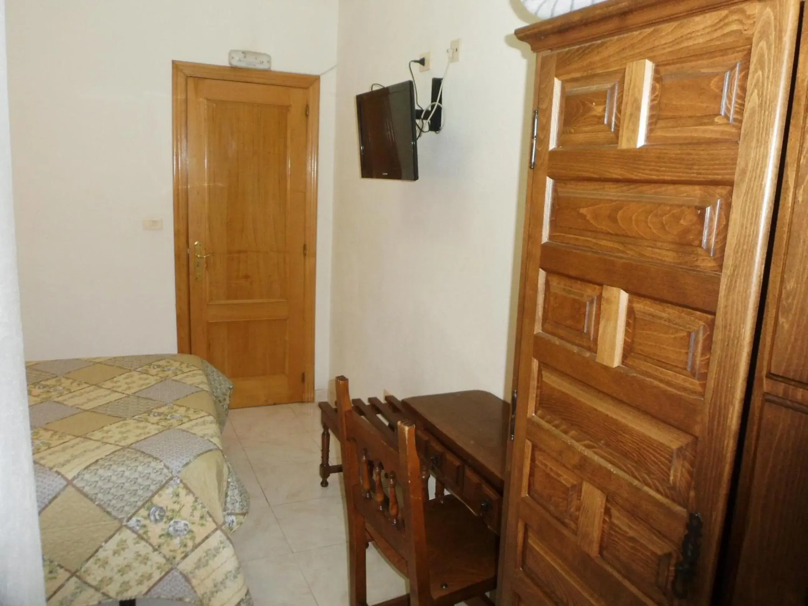 Single Room in Hotel Conde Single Room in Hotel Conde