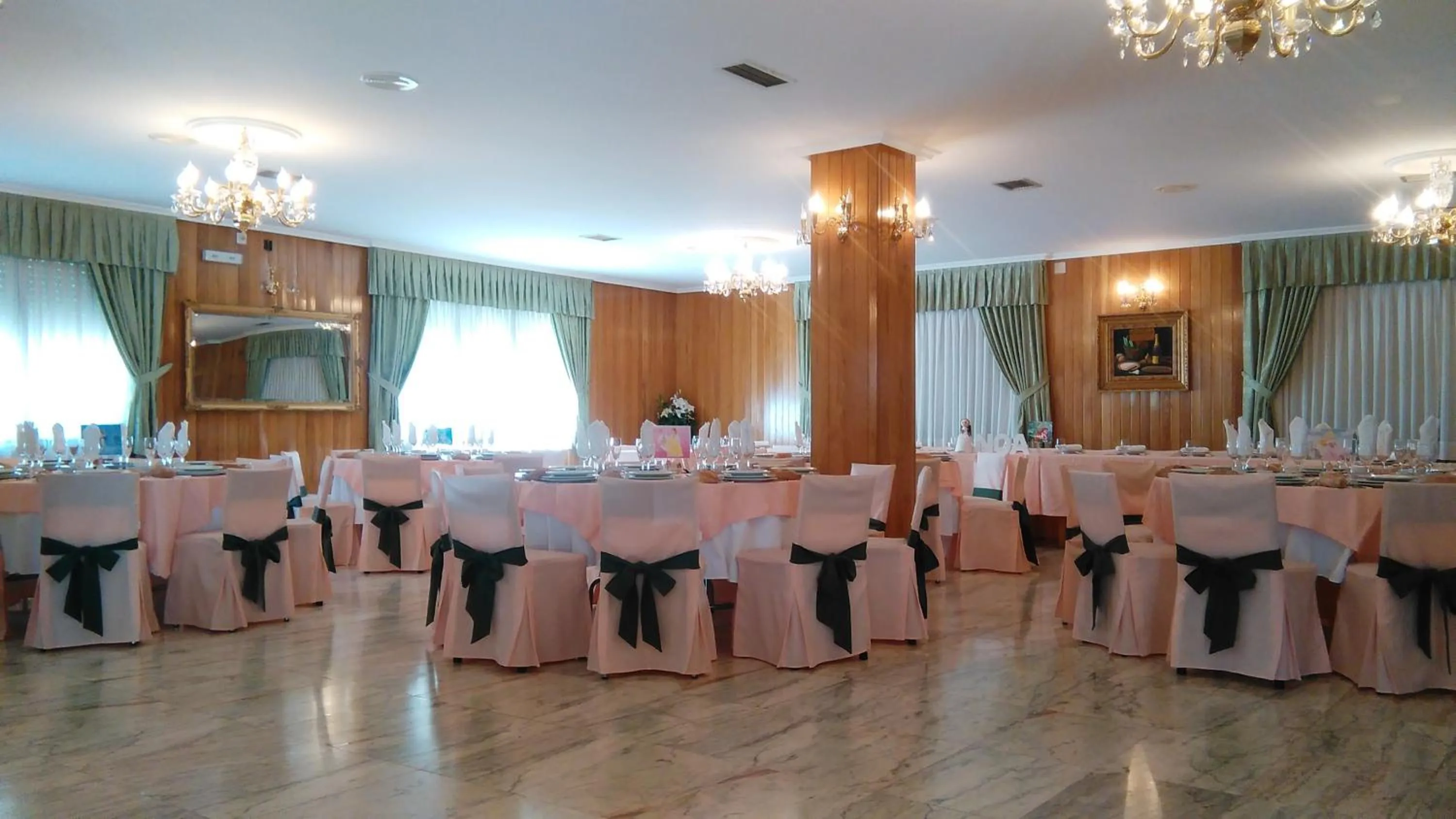 Banquet/Function facilities in Hotel Conde