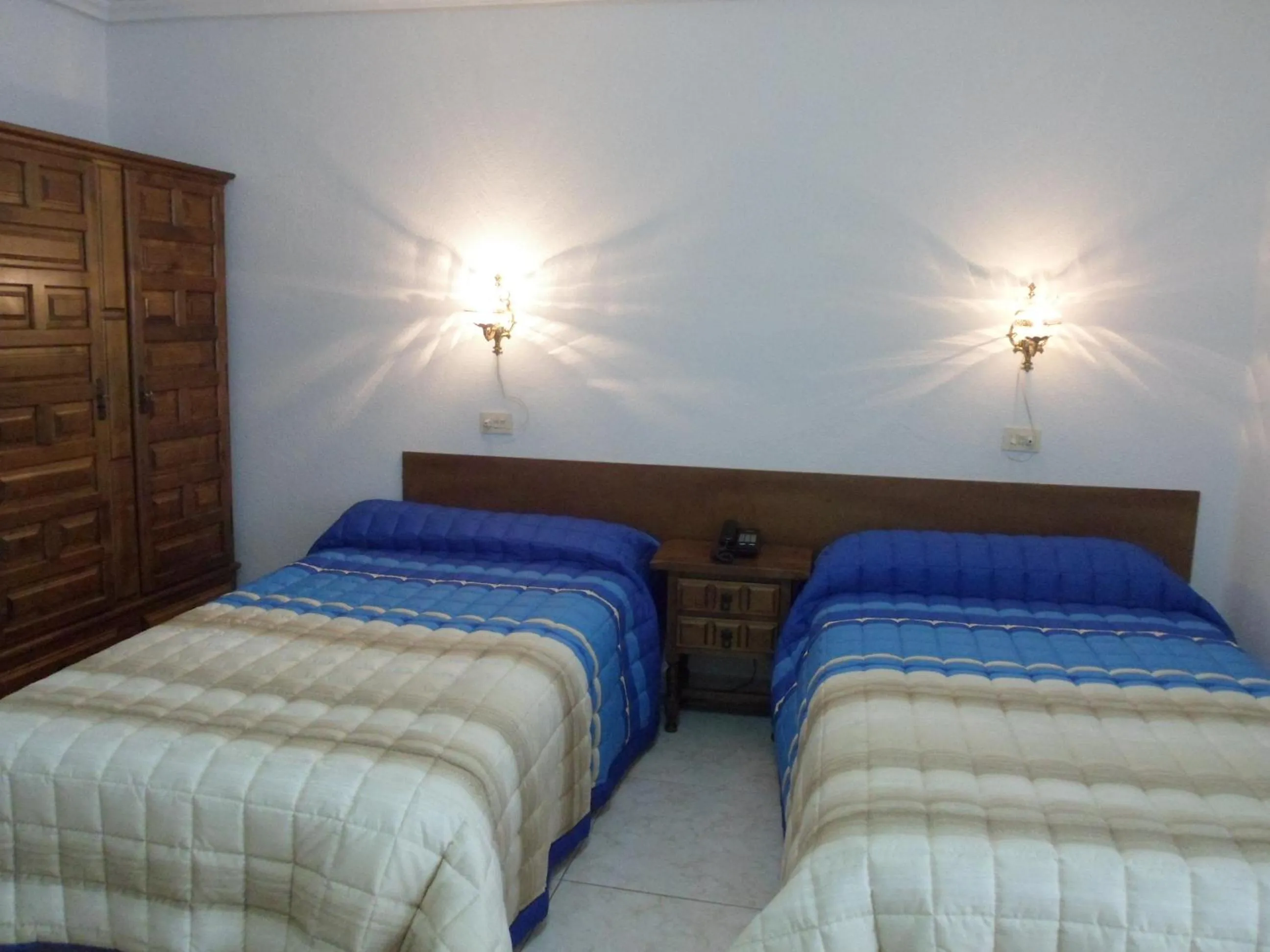 Photo of the whole room, Bed in Hotel Conde