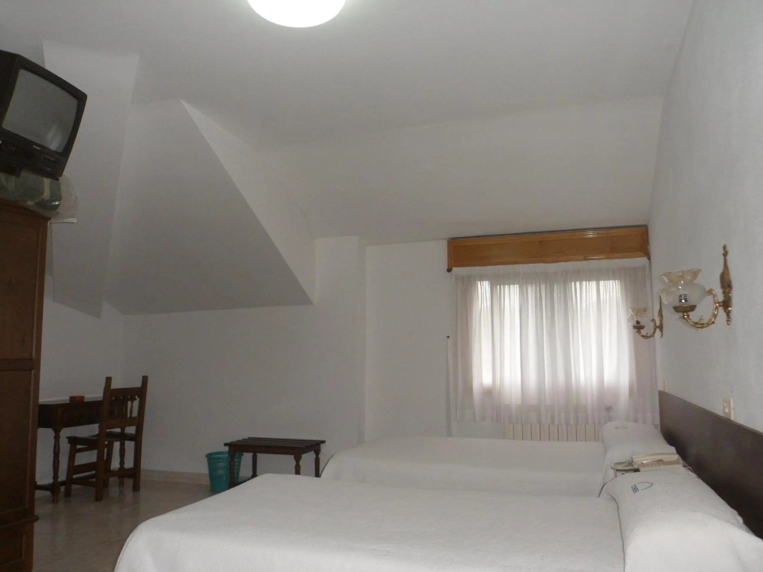 Day, Bed in Hotel Conde