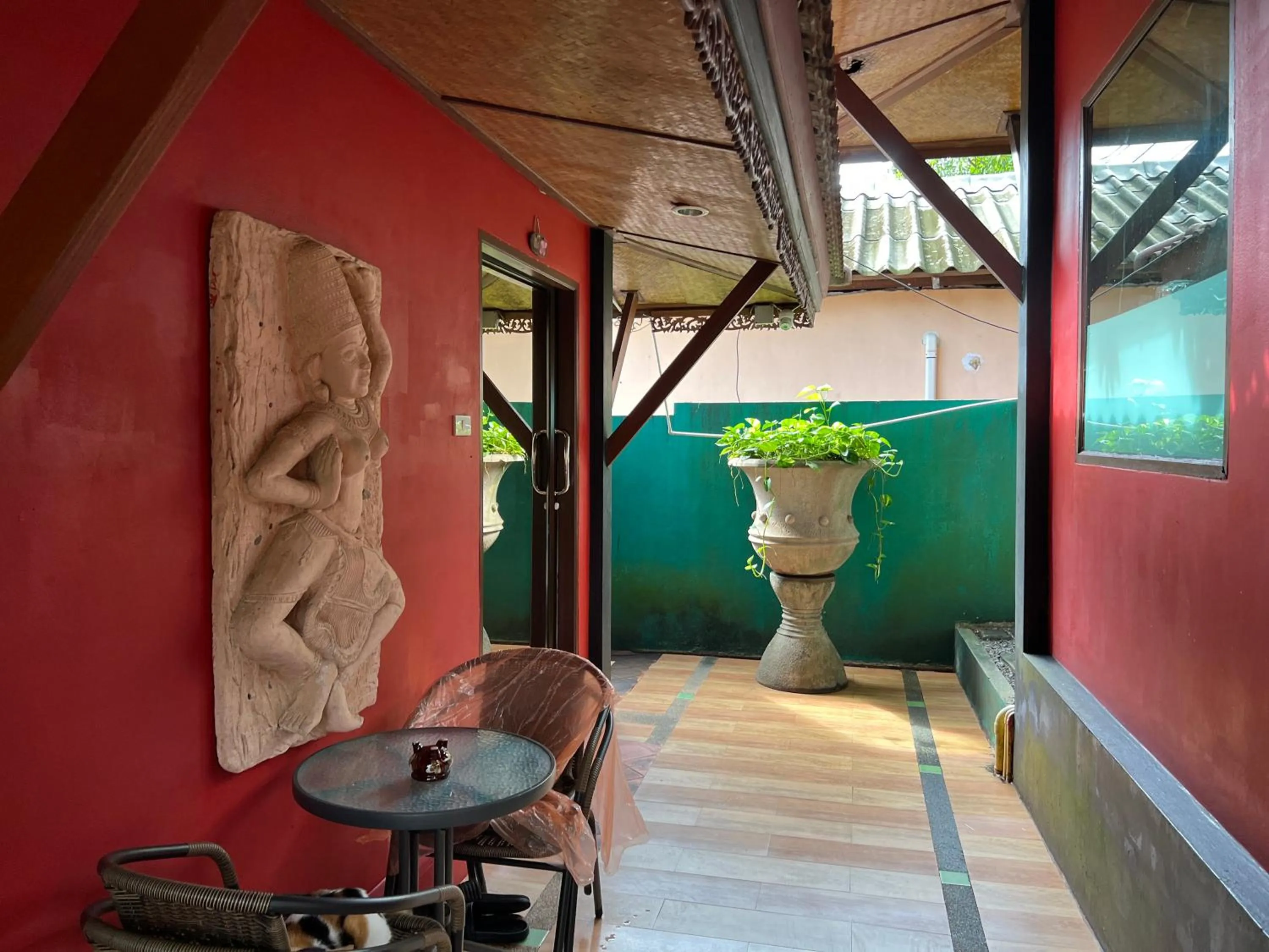 Seating area in Baan Ton Rak Boutique Resort