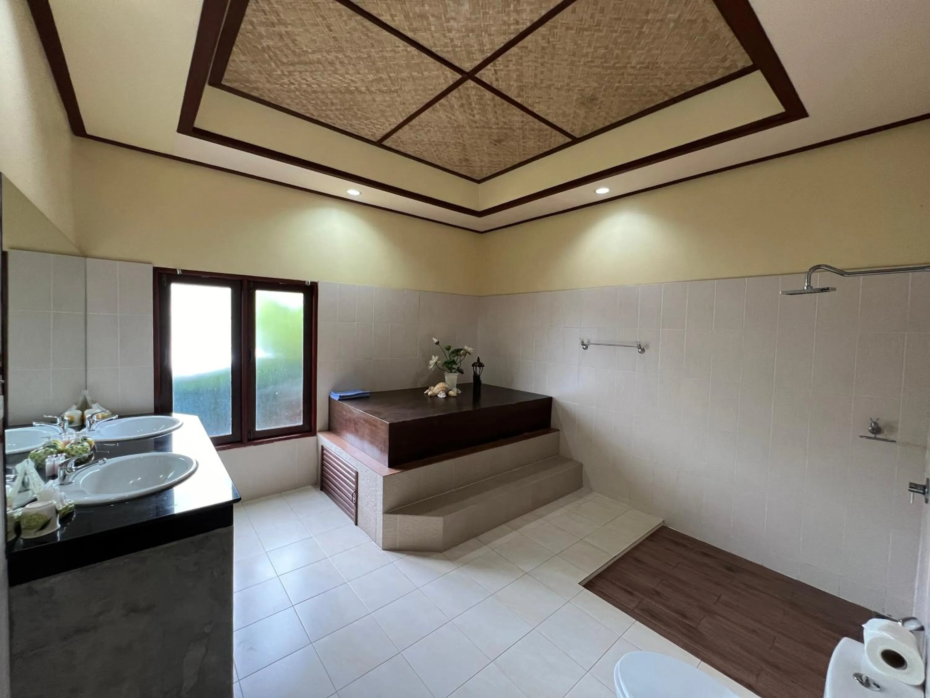 Bathroom in Baan Ton Rak Boutique Resort