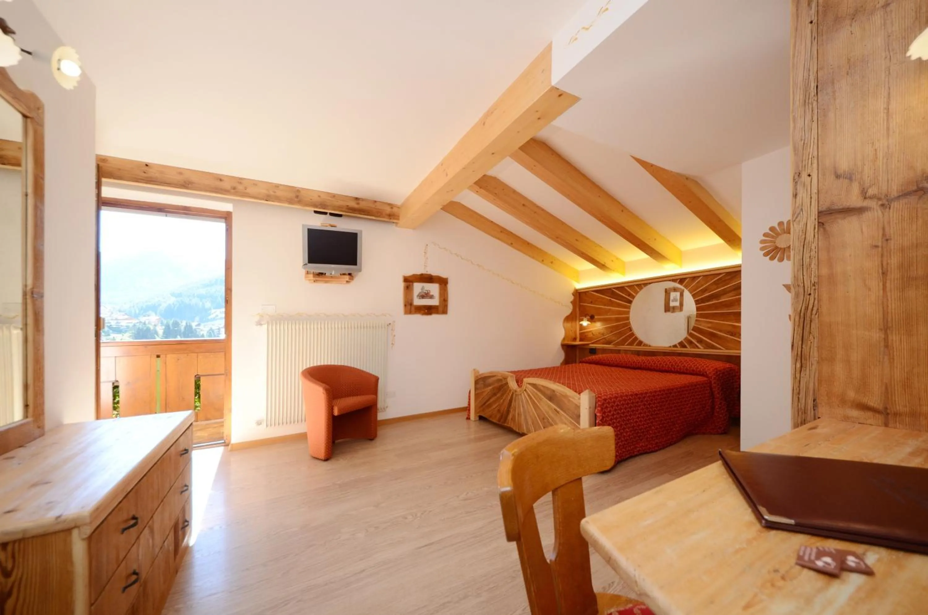 Bed in Hotel La Soldanella