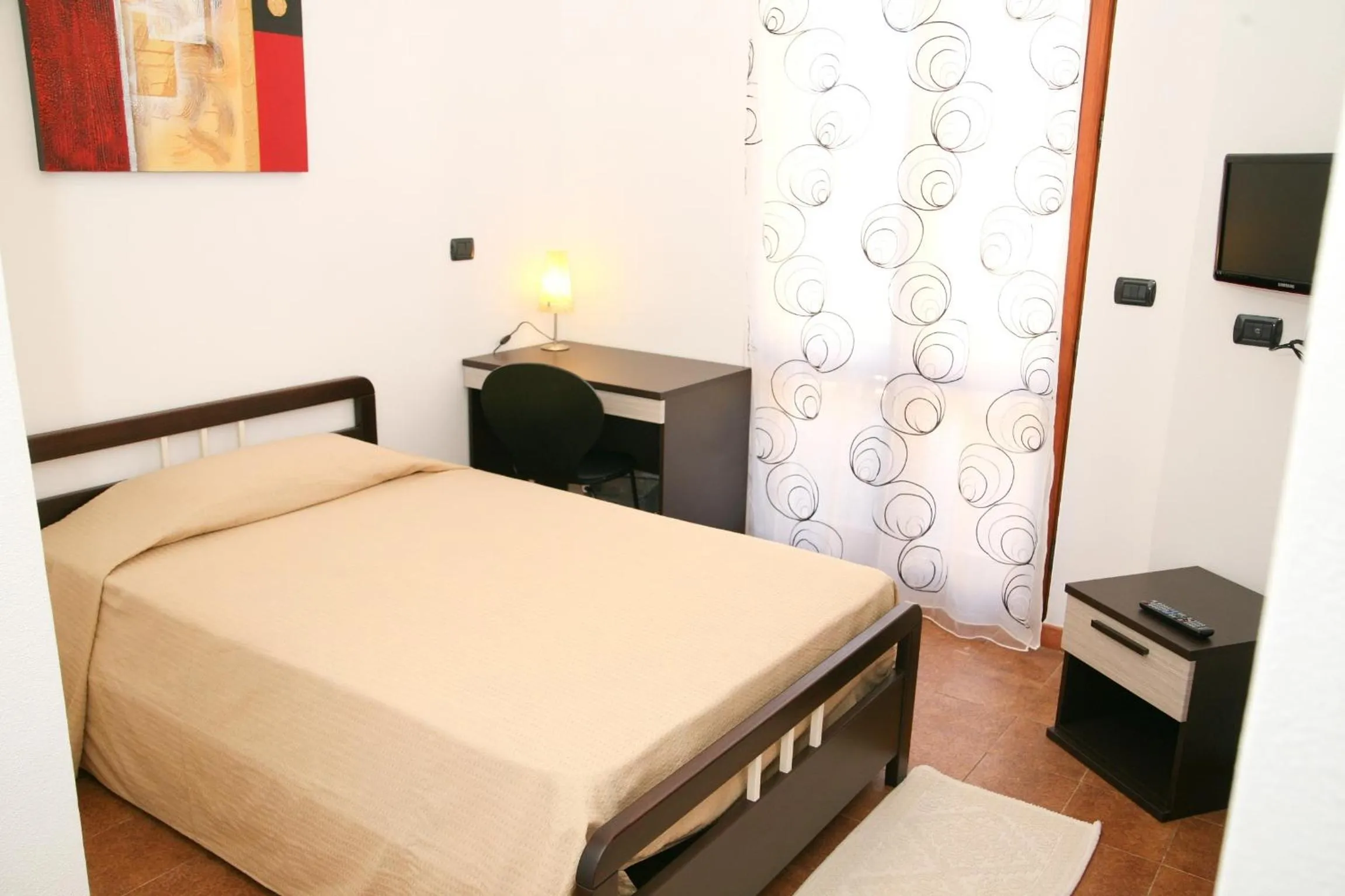 TV and multimedia, Bed in Villa Marogna