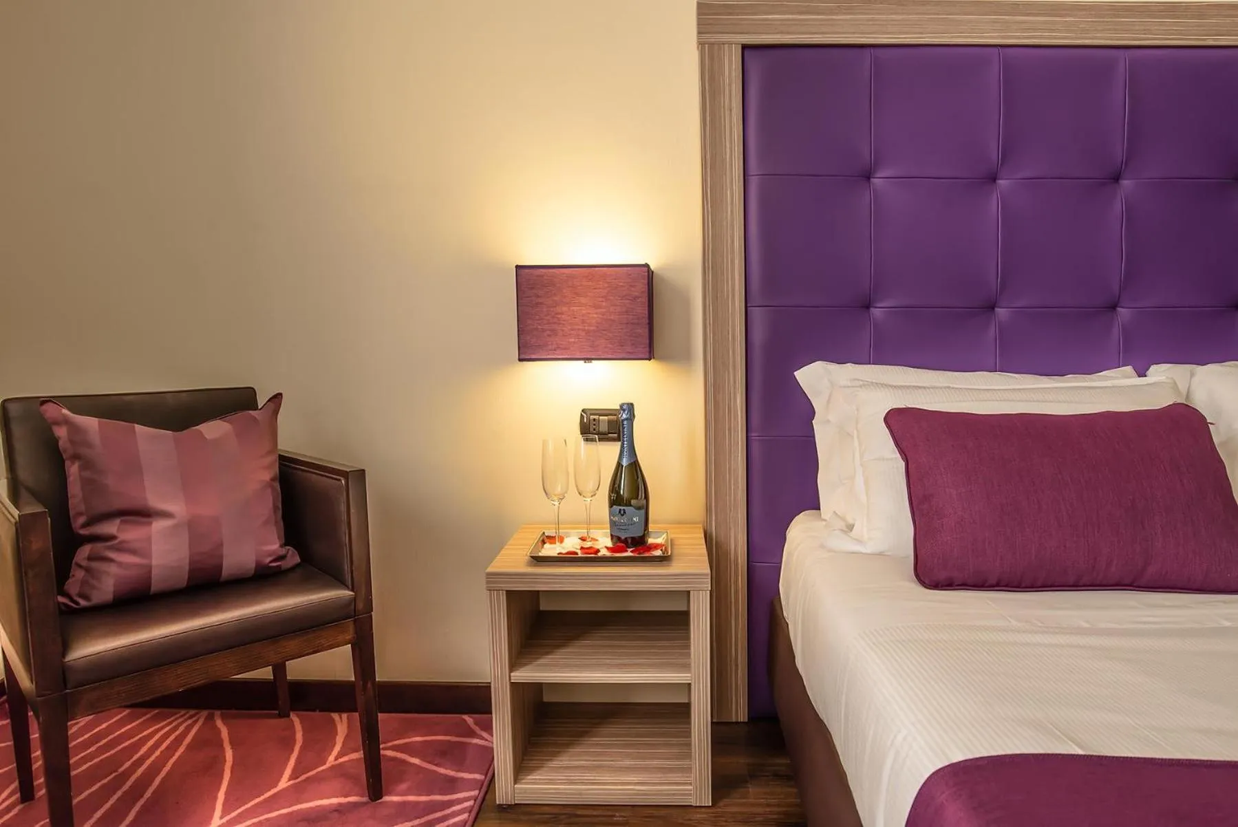 Decorative detail, Bed in Hotel Roma Sud