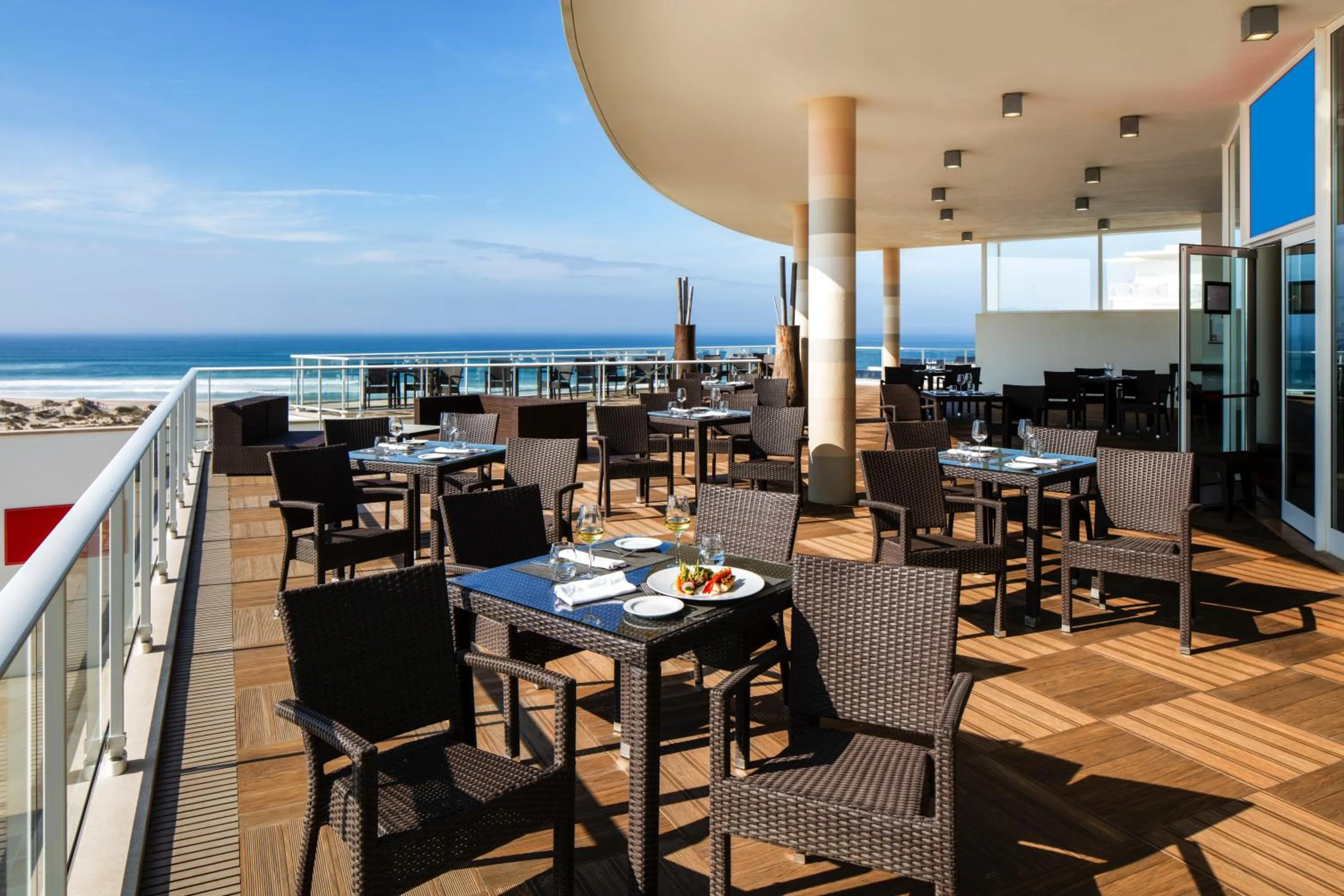 Restaurant/places to eat in The Village – Praia D’El Rey Golf & Beach Resort