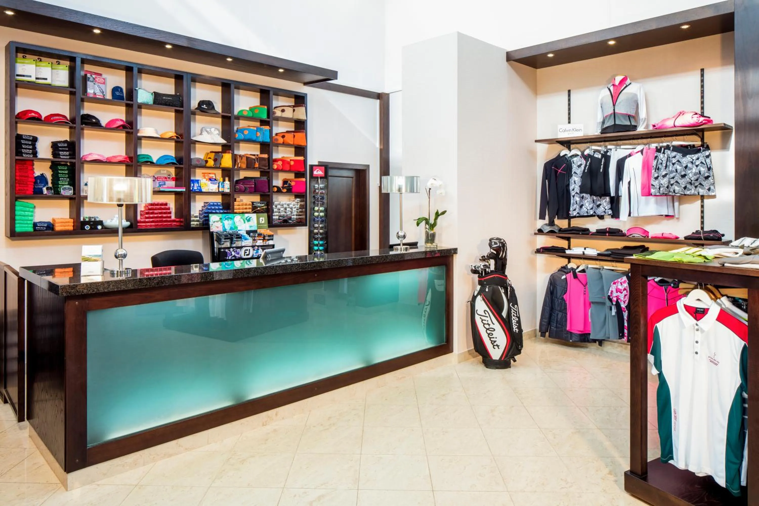 On-site shops in The Village – Praia D’El Rey Golf & Beach Resort
