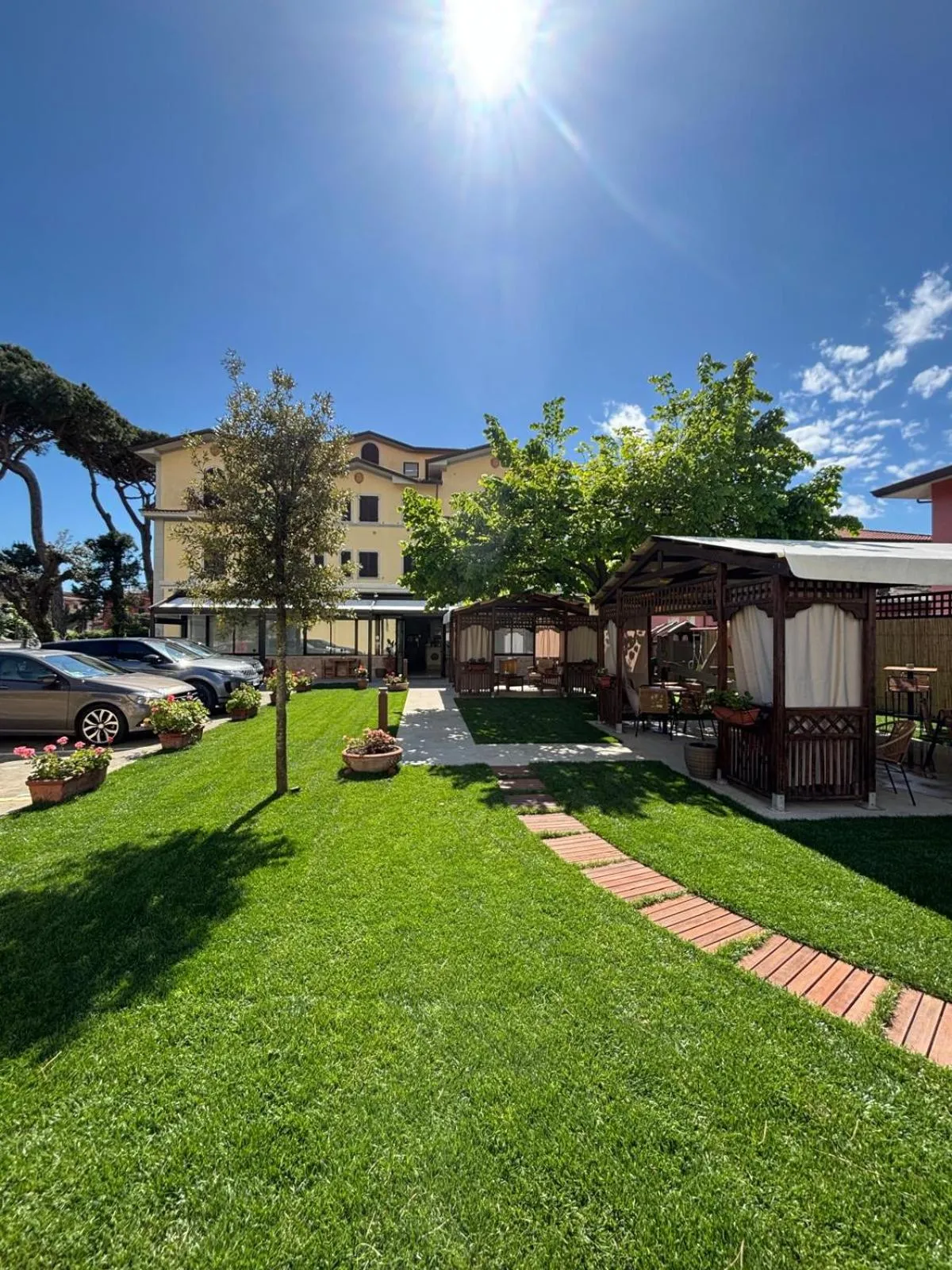 Property building in Hotel Virginia