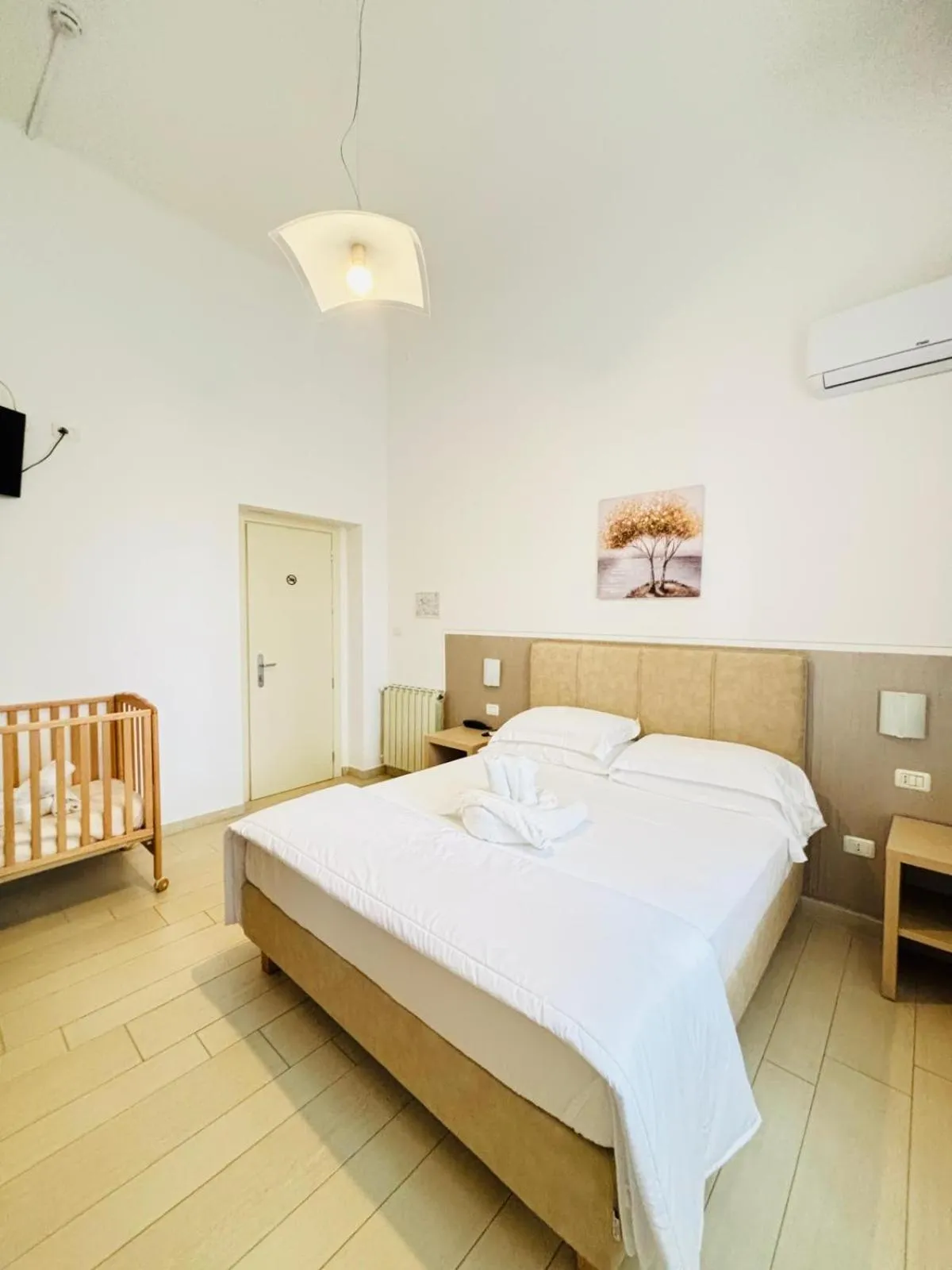 Bedroom in Hotel Virginia