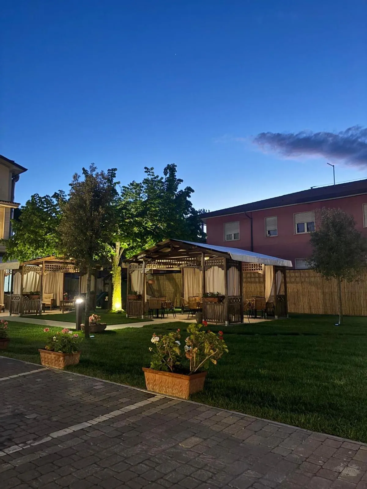 Garden in Hotel Virginia