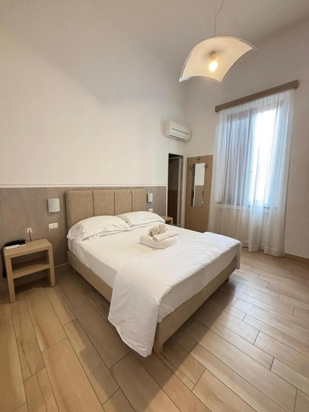 Bedroom in Hotel Virginia