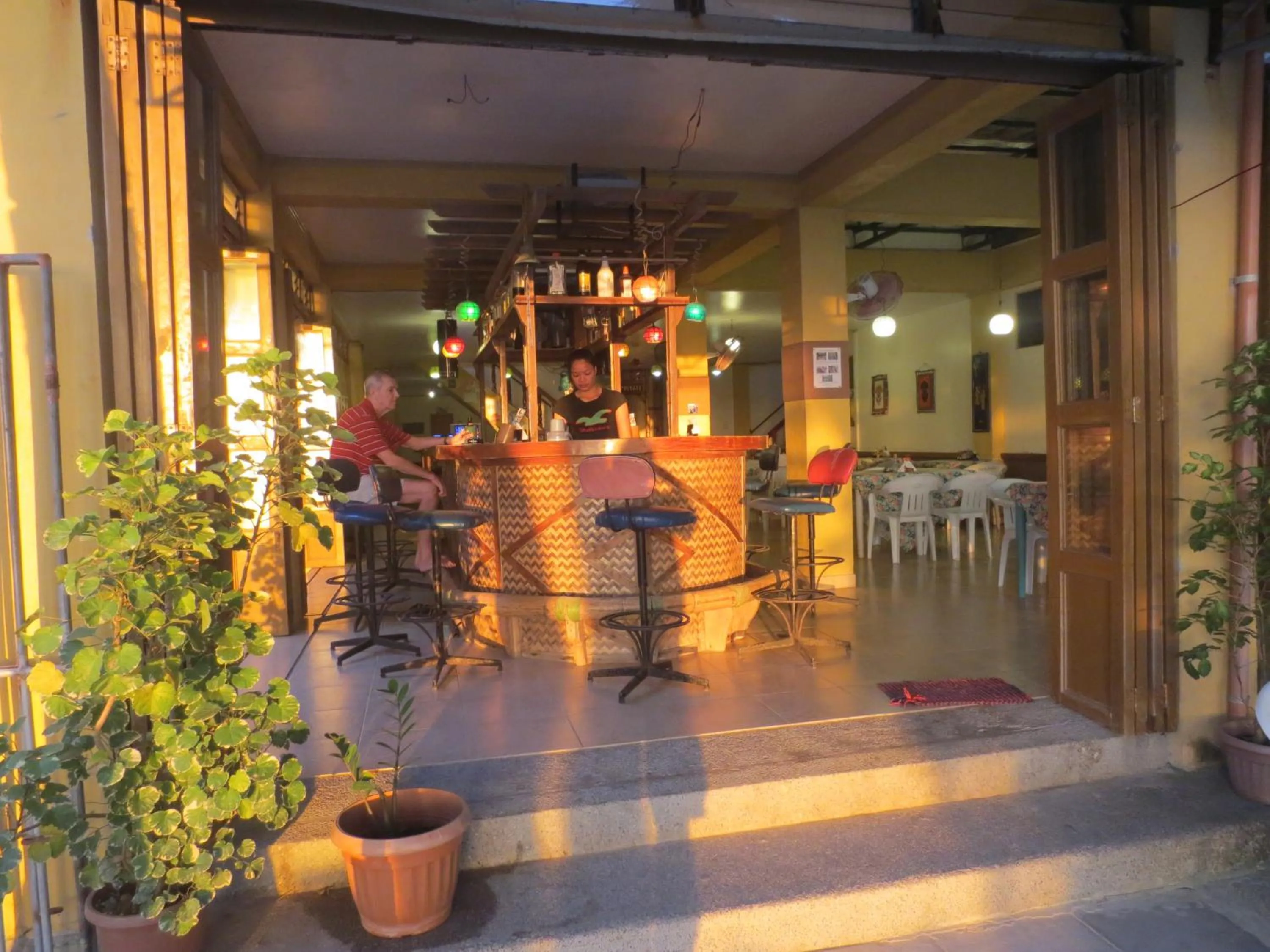 Restaurant/places to eat in Sulu Plaza