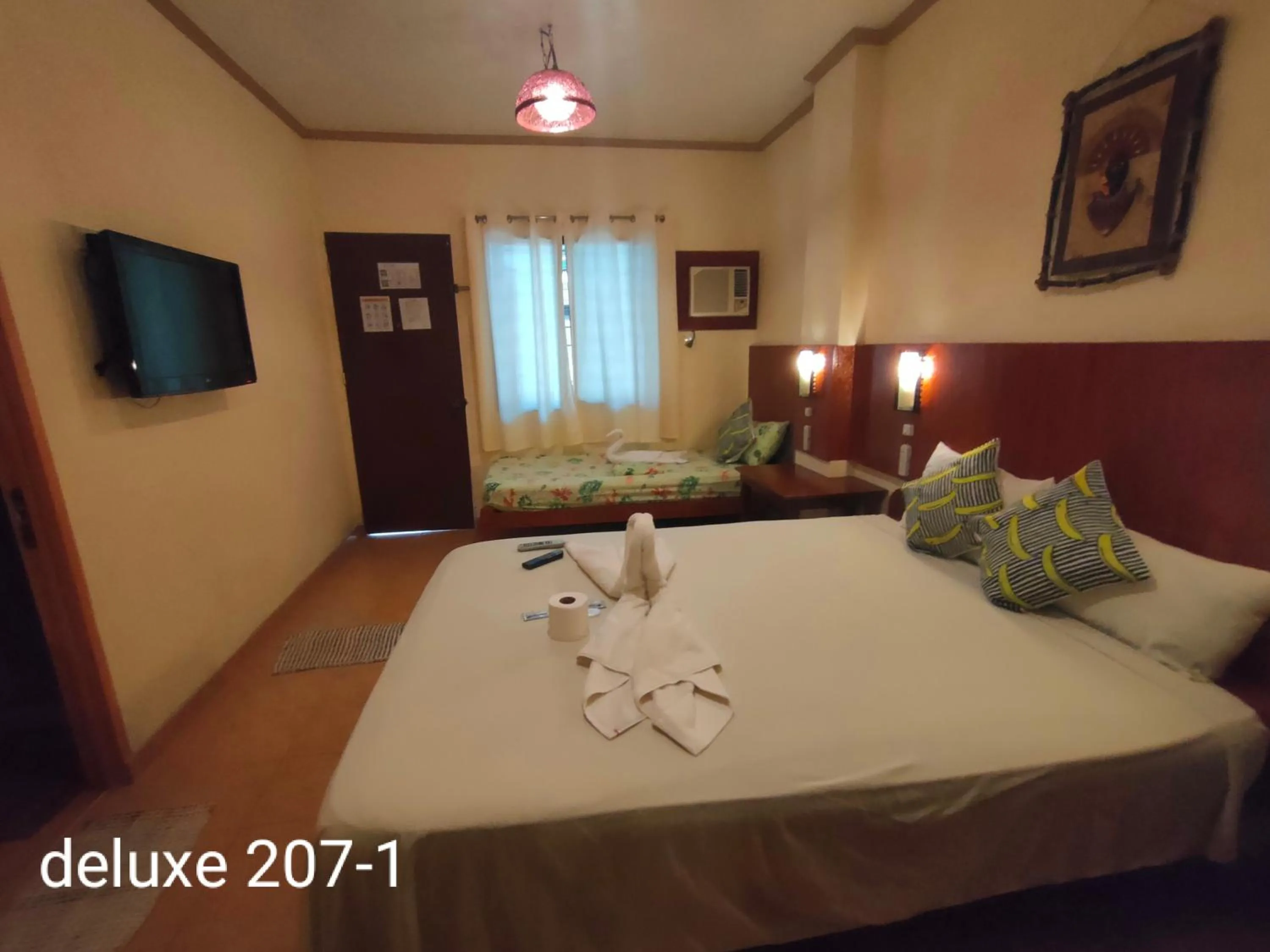 Bedroom, Bed in Sulu Plaza