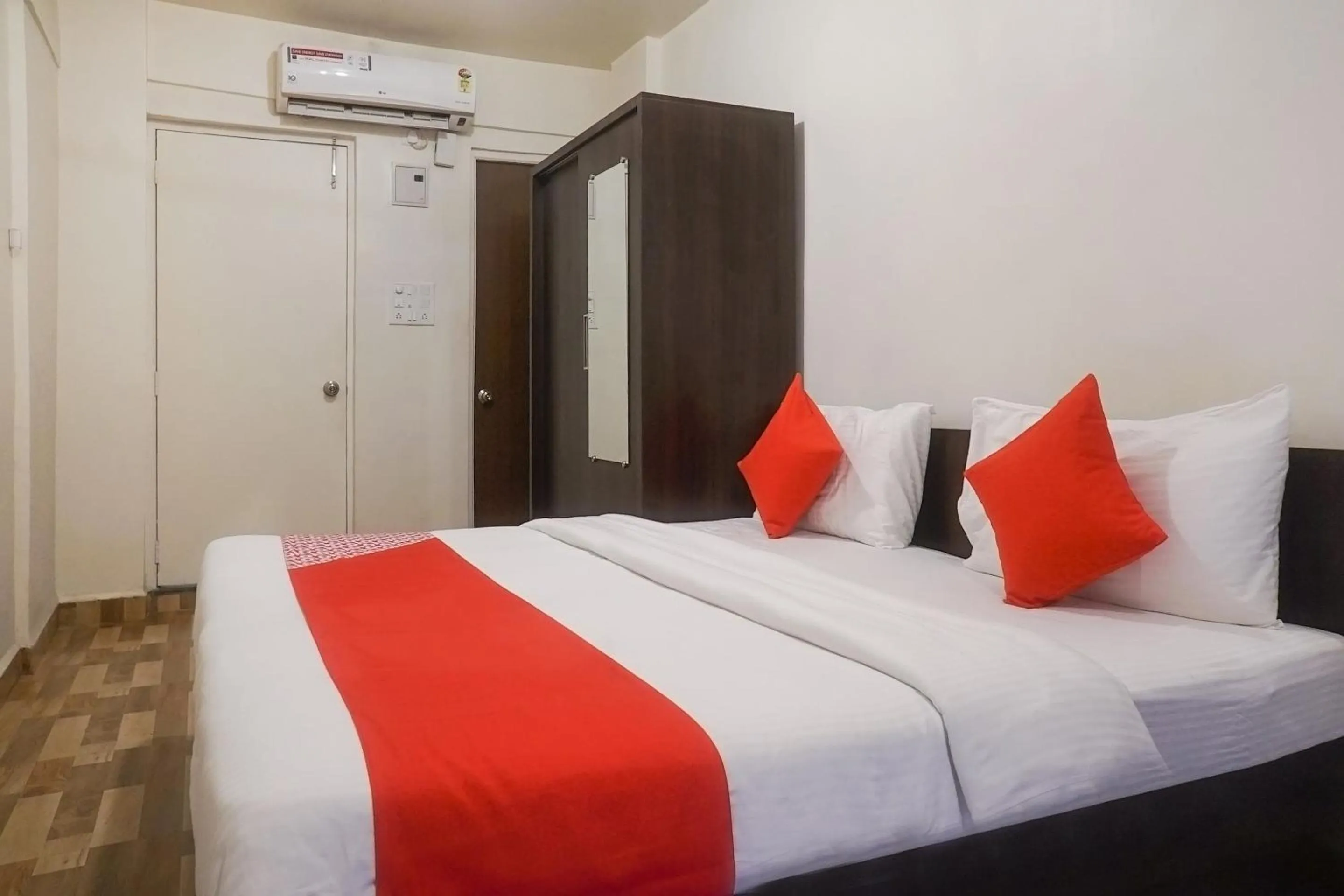 Bedroom, Bed in Super Hotel O River View Near Shaniwar Wada