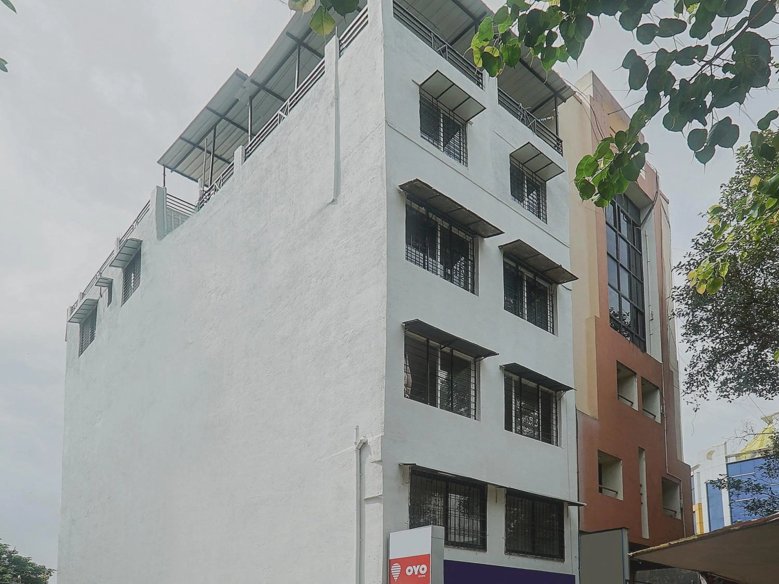 Facade/entrance in Super Hotel O River View Near Shaniwar Wada