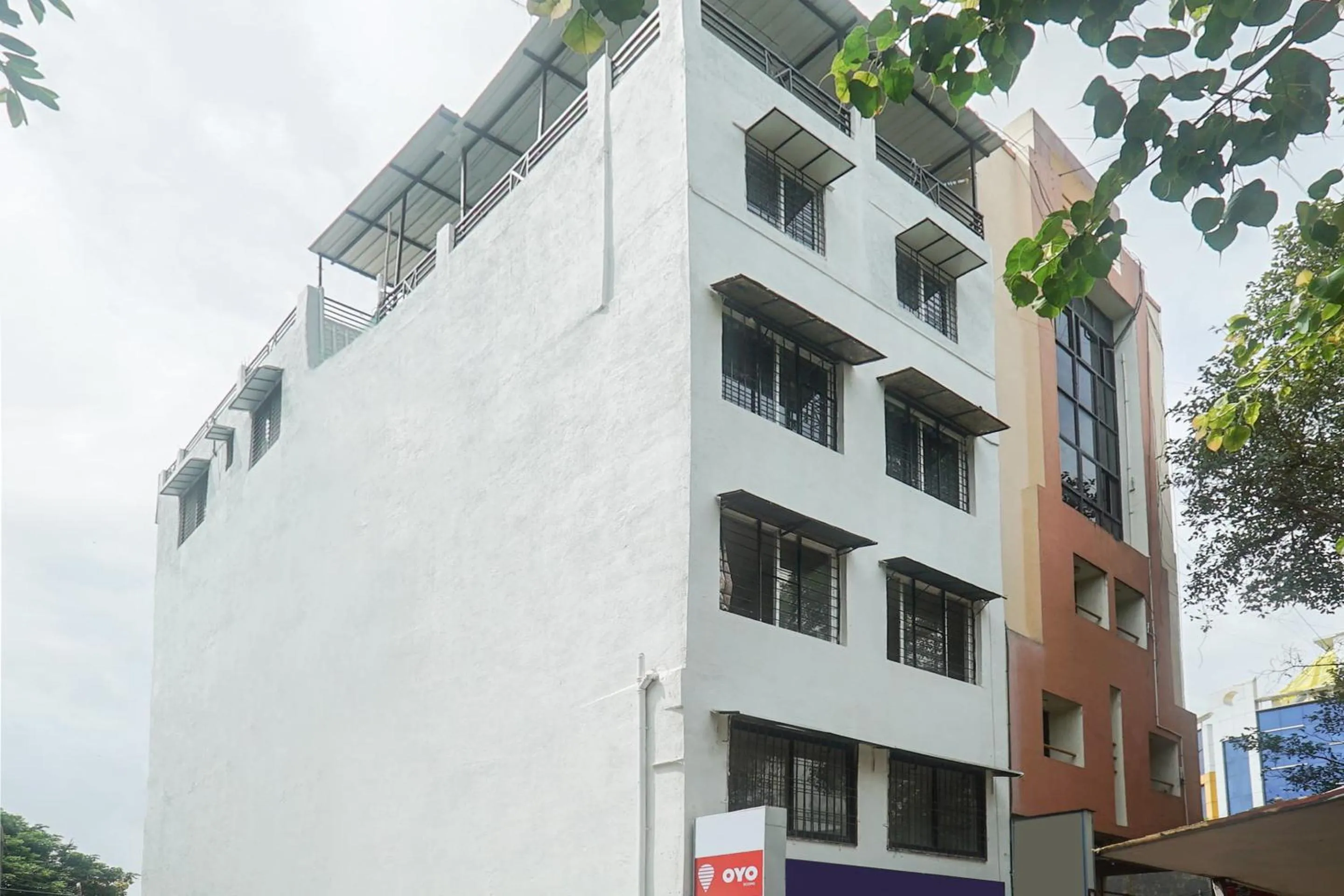 Facade/entrance in Super Hotel O River View Near Shaniwar Wada