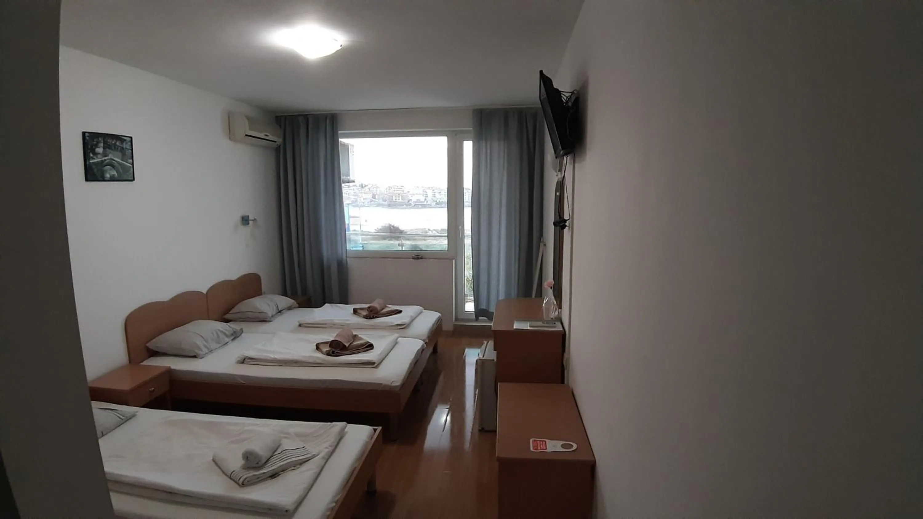 Photo of the whole room in Hotel Lozite