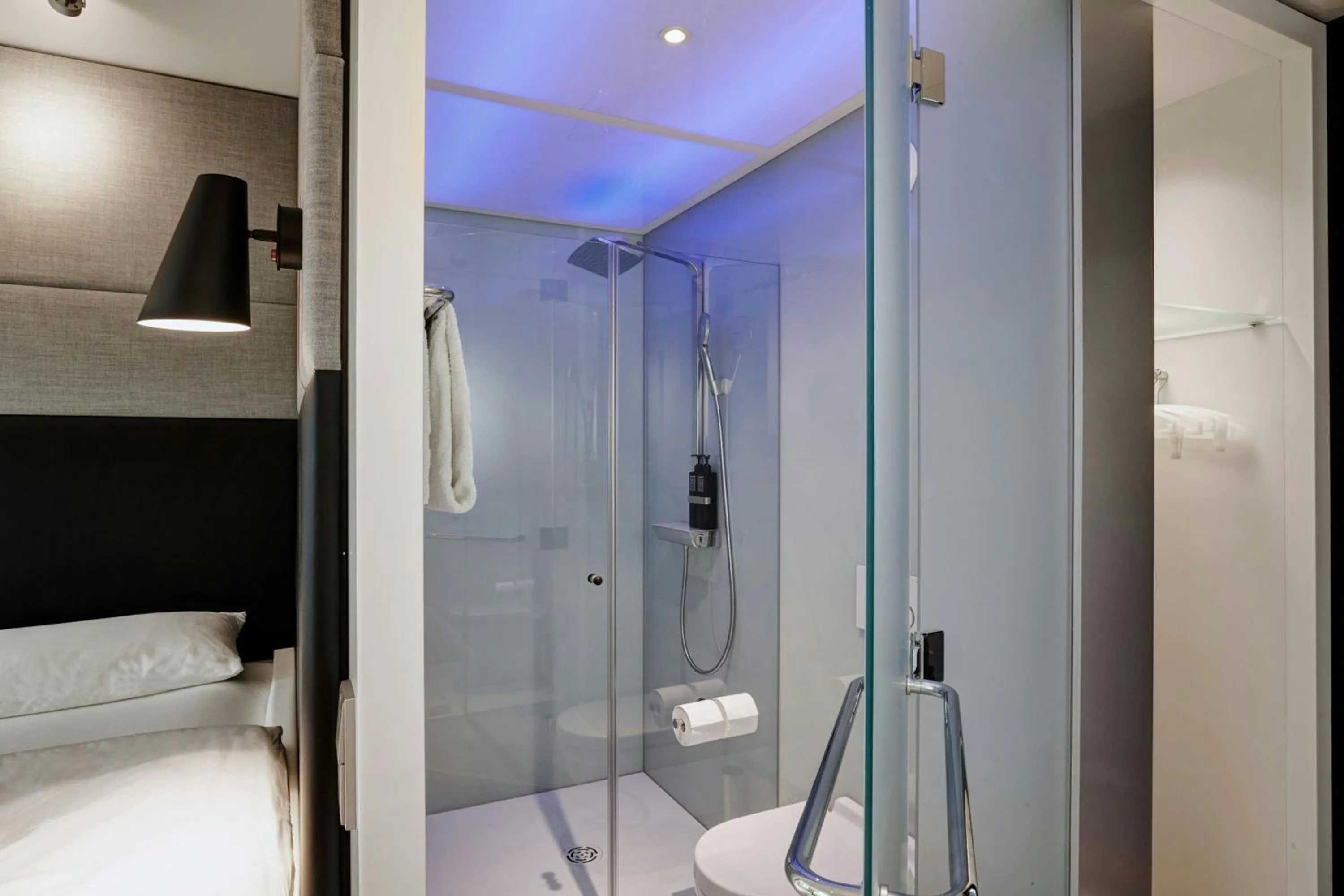 Bedroom in citizenM Amstel Amsterdam