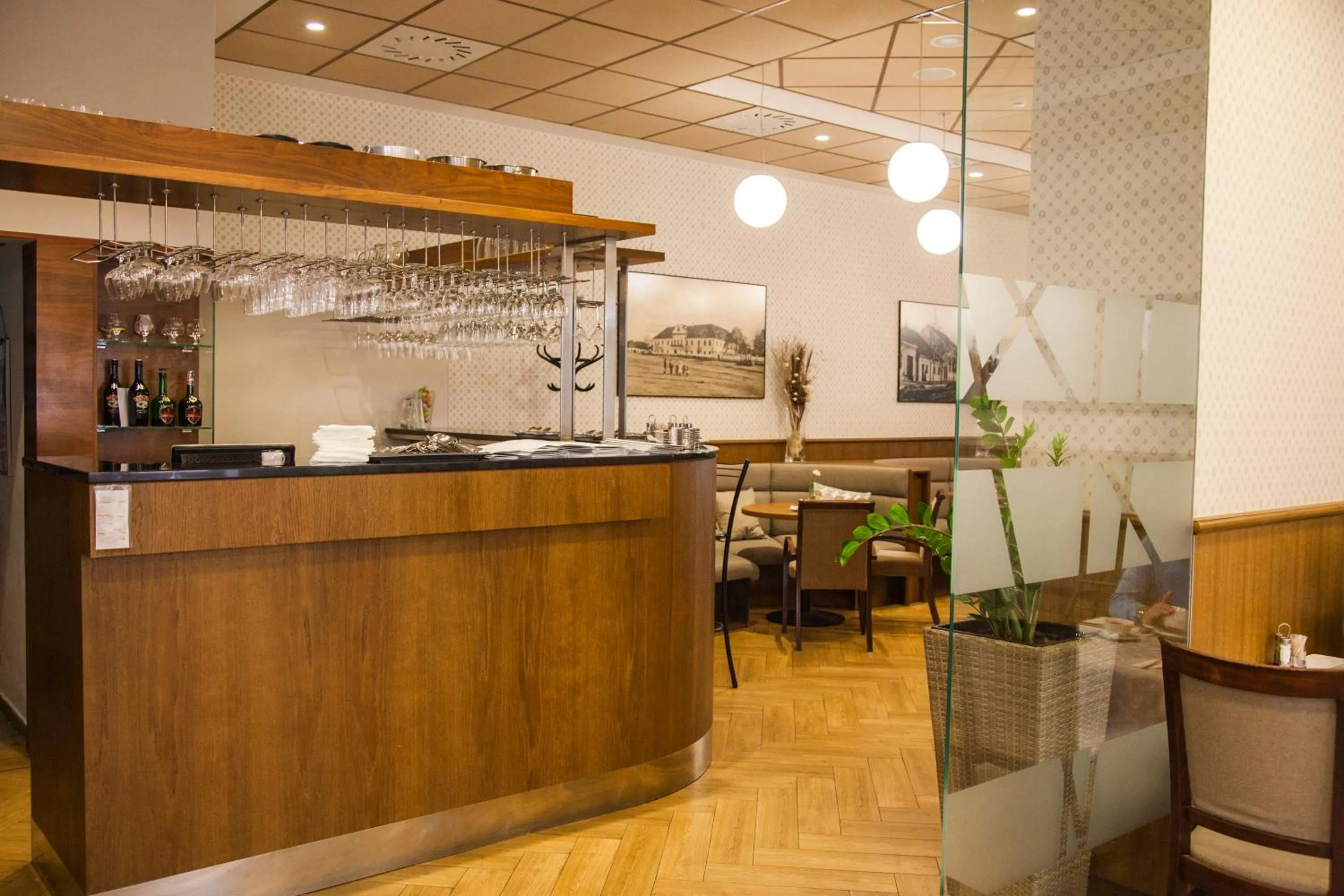 Lounge or bar in Hotel Eminent