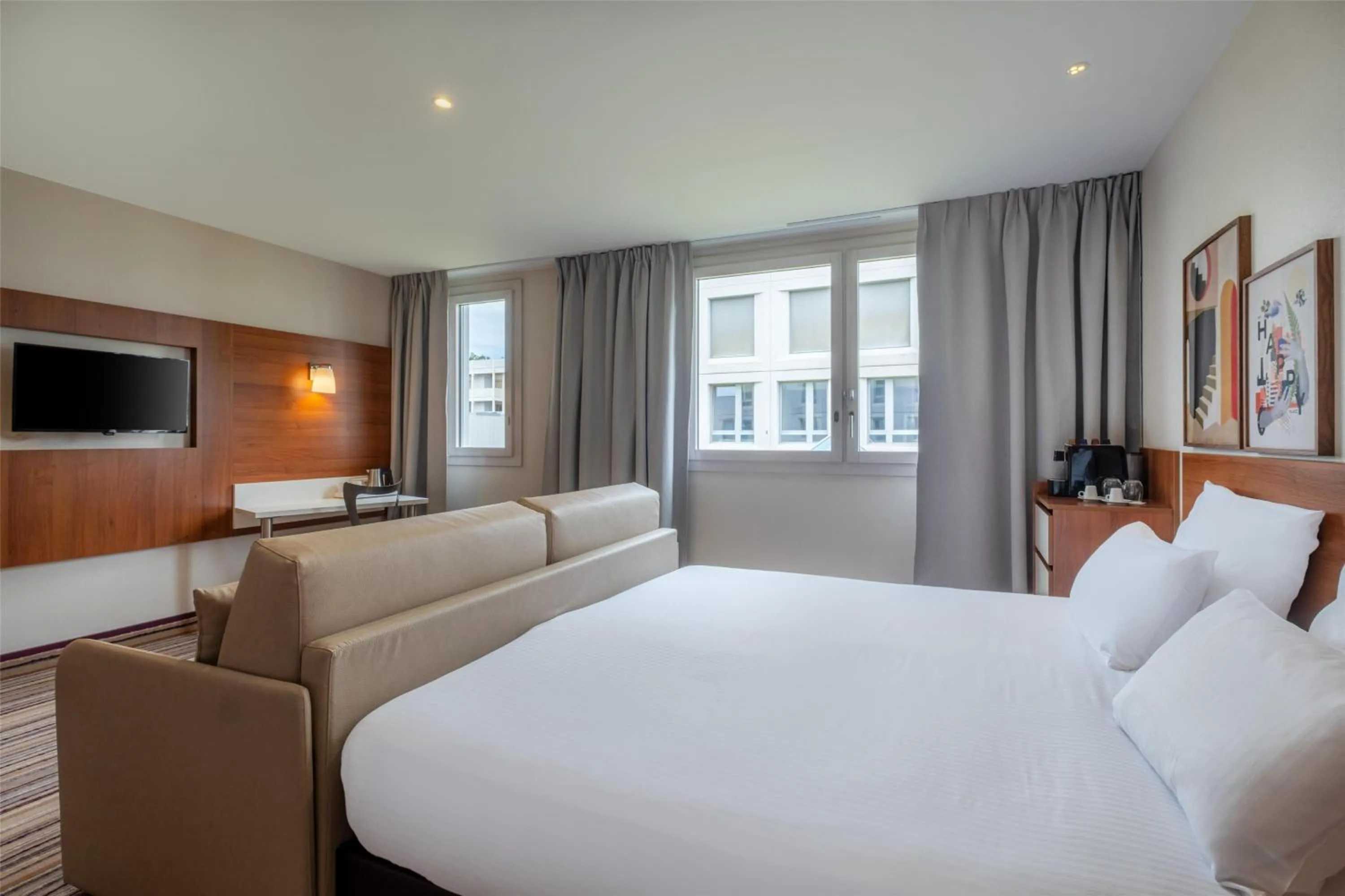 Bed in Spark by Hilton Lyon Ouest