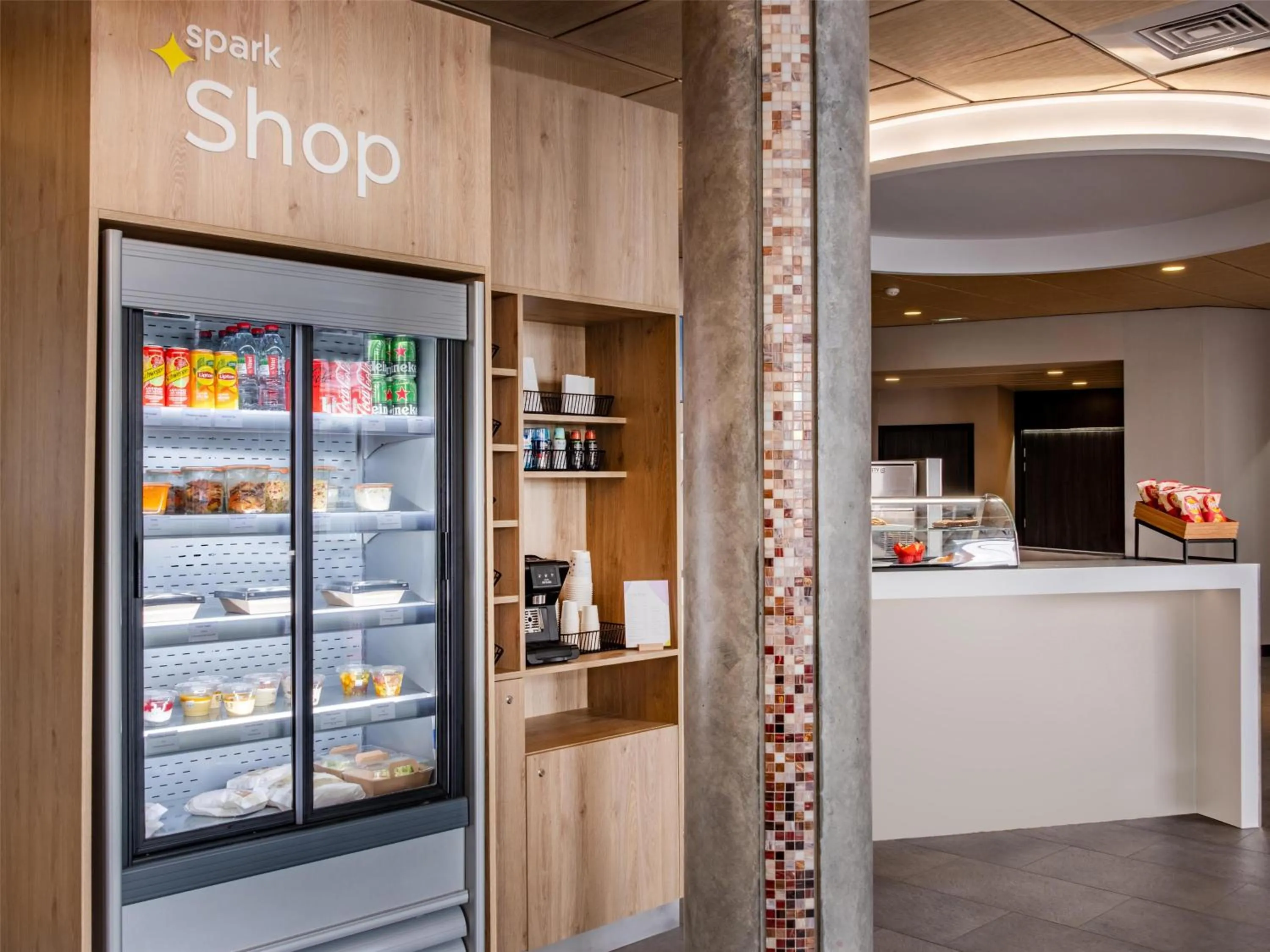 Restaurant/places to eat in Spark by Hilton Lyon Ouest