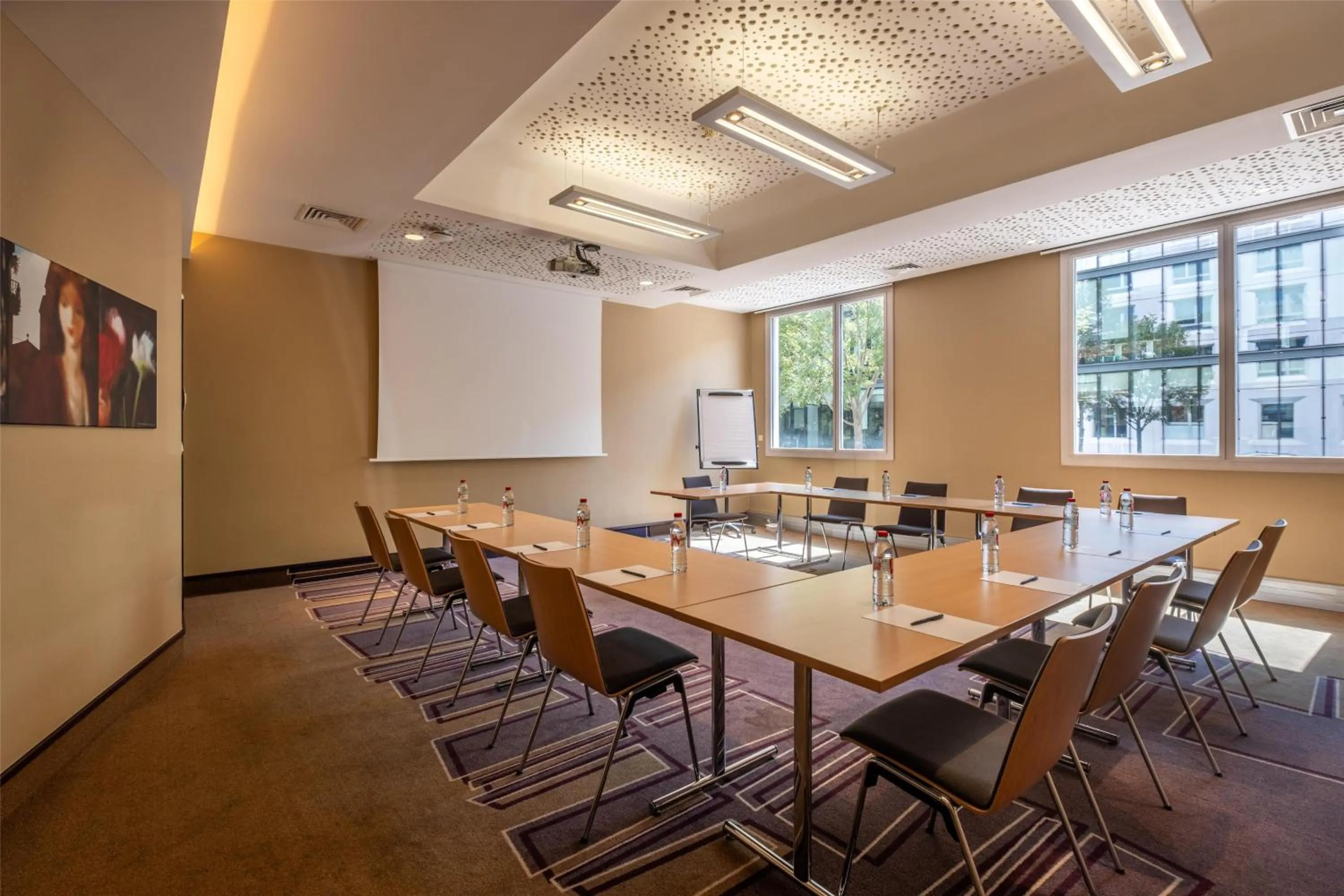 Meeting/conference room in Spark by Hilton Lyon Ouest