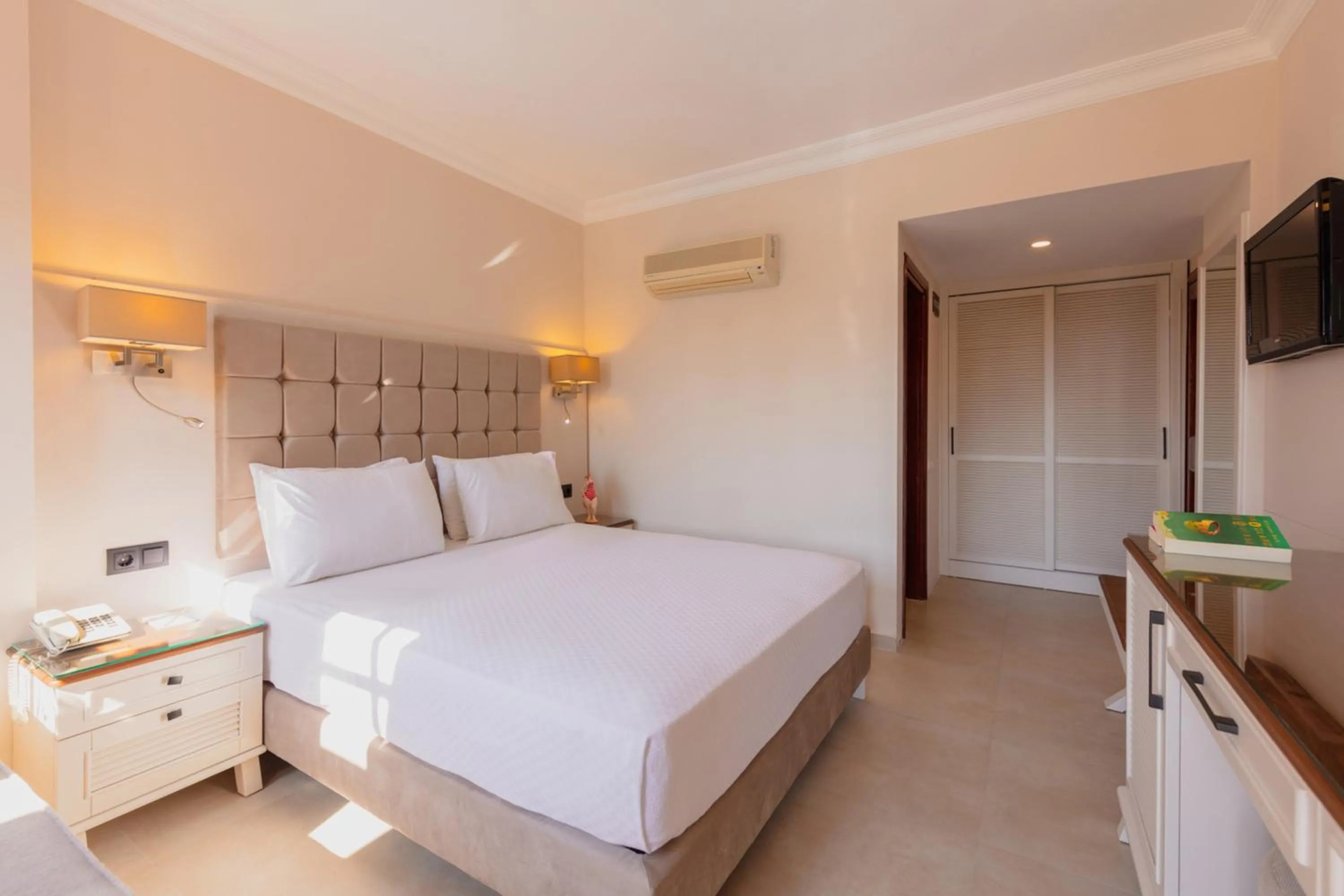 Bedroom, Bed in Alize Hotel Oludeniz - All Inclusive