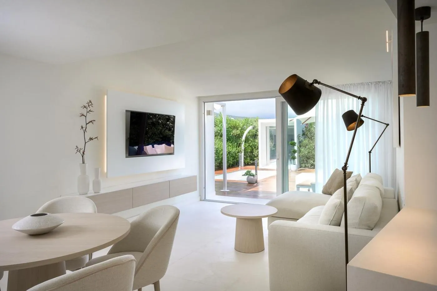 TV and multimedia in Baia Bianca Suites