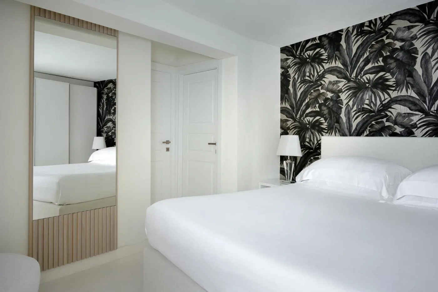 Bedroom, Bed in Baia Bianca Suites