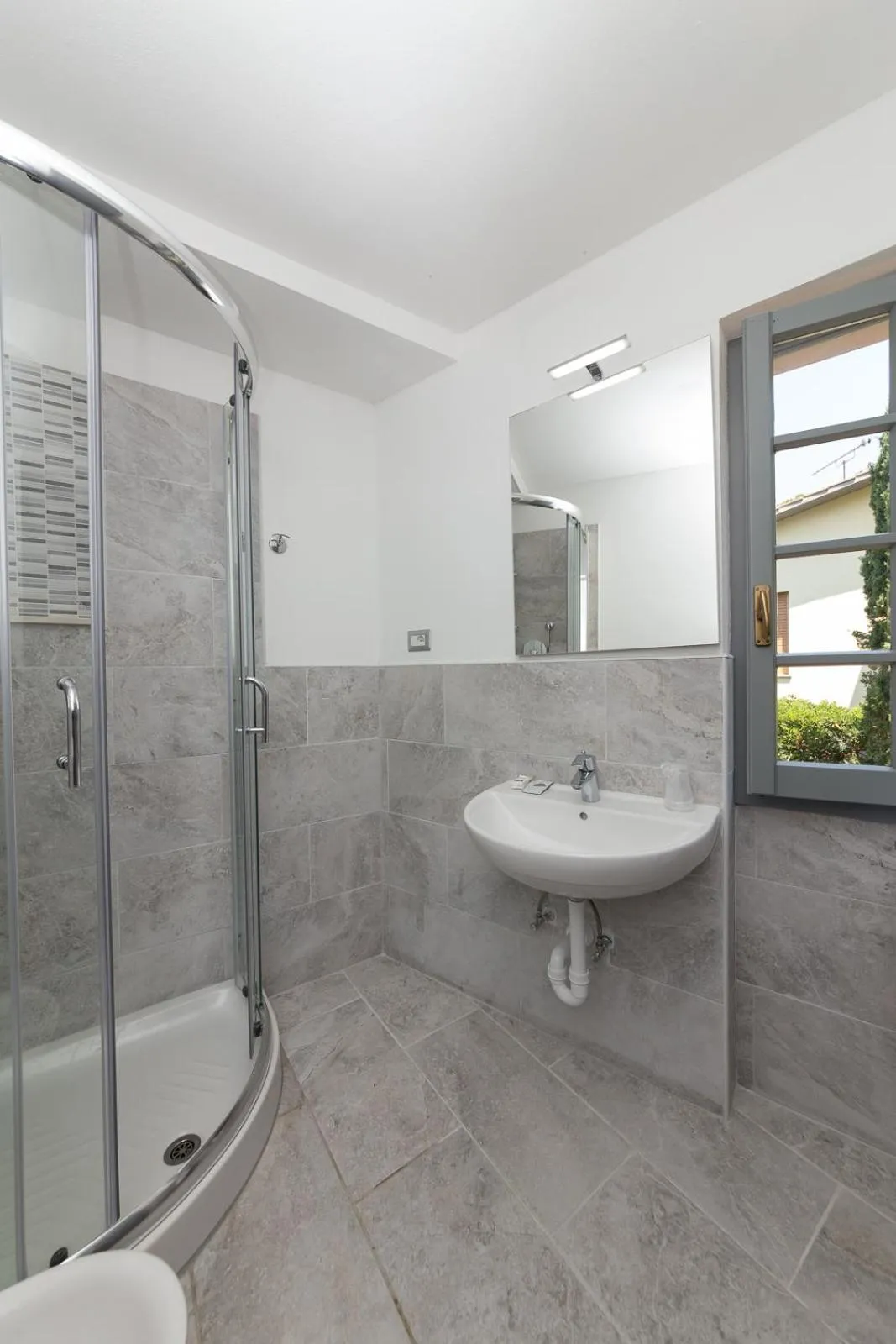 Bathroom in Hotel Delfino