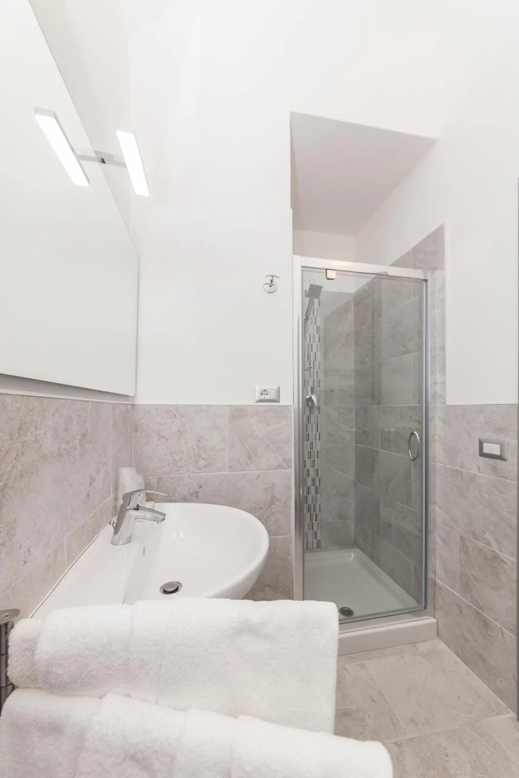 Bathroom in Hotel Delfino