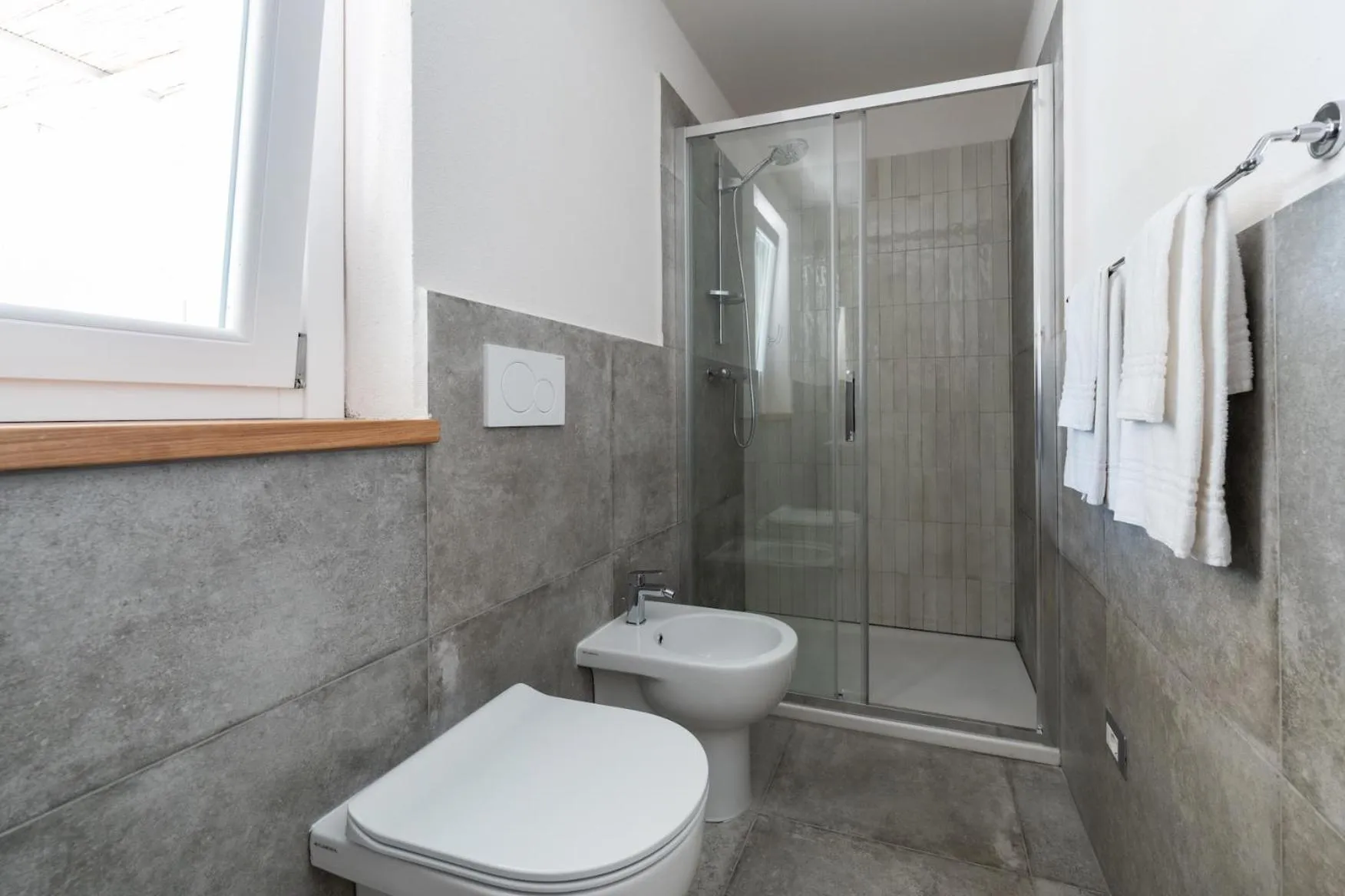 Bathroom in Hotel Delfino