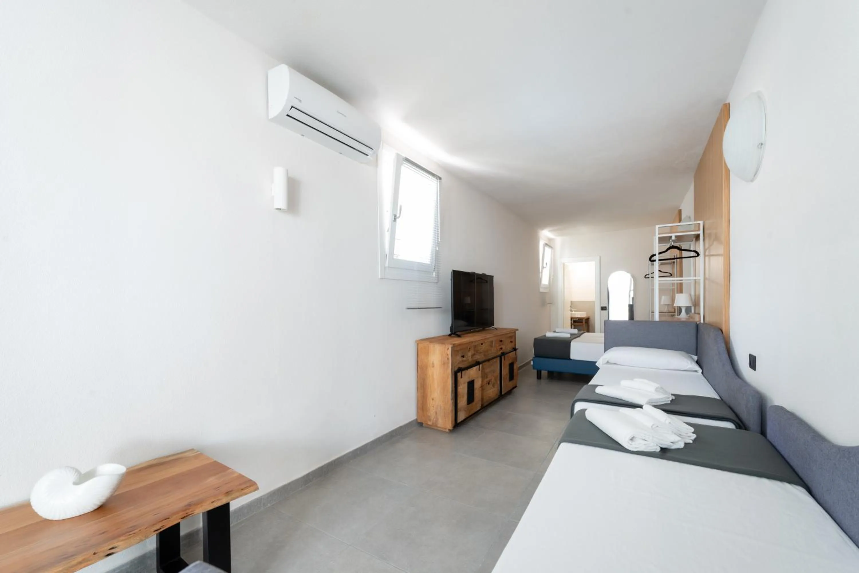 Bedroom, Bed in Hotel Delfino