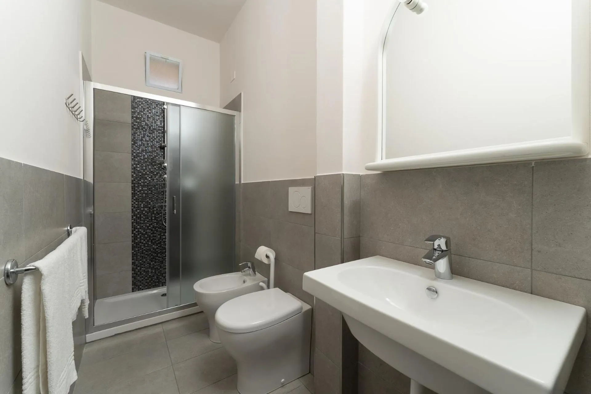 Bathroom in Hotel Delfino