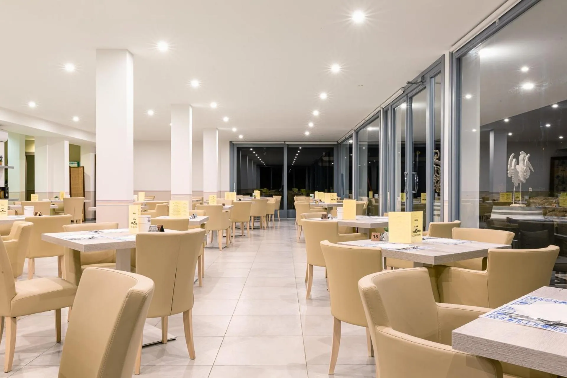 Restaurant/places to eat in Hotel Delfino