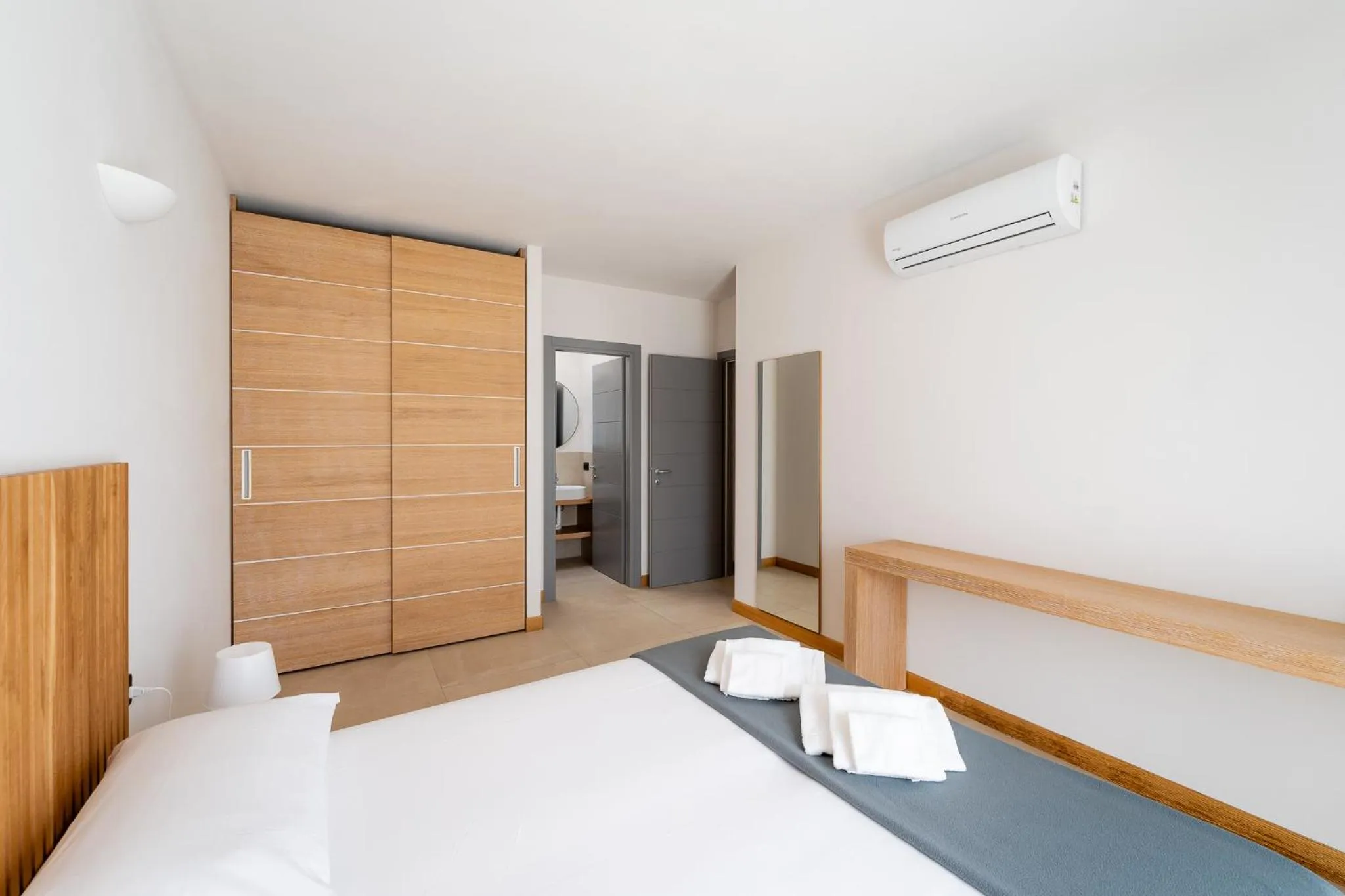 Bedroom, Bed in Hotel Delfino