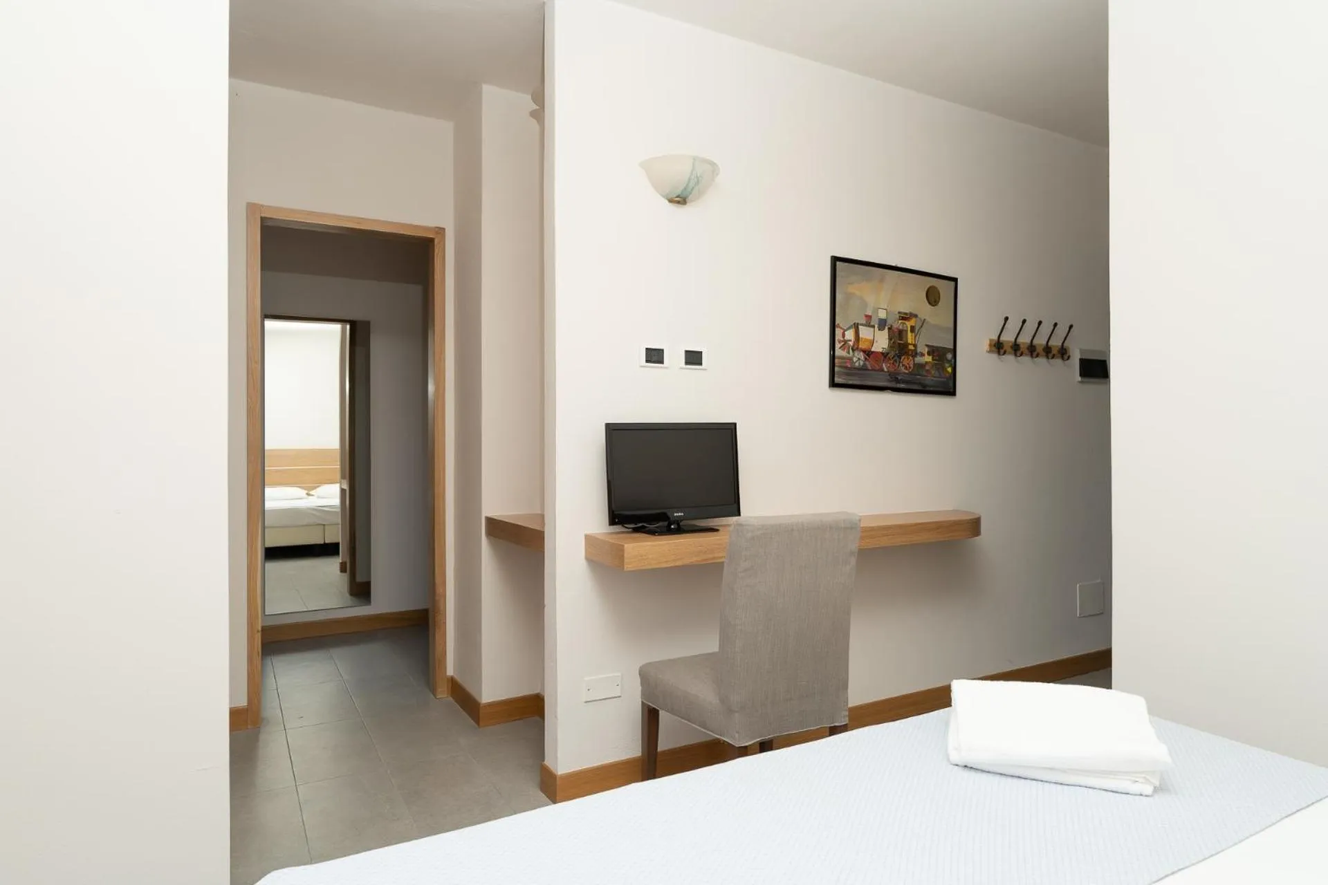 Bedroom, Bed in Hotel Delfino