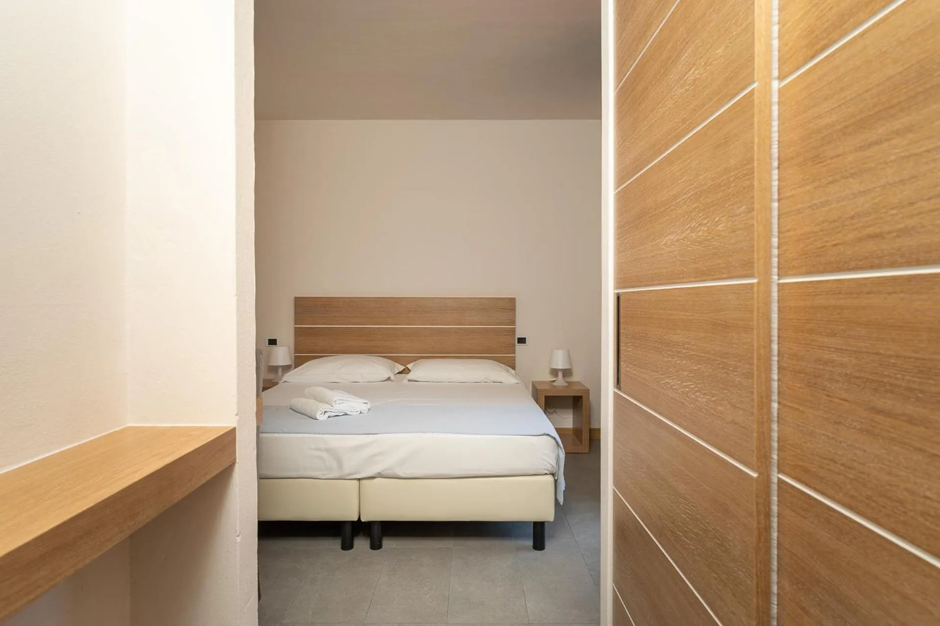 Bedroom, Bed in Hotel Delfino