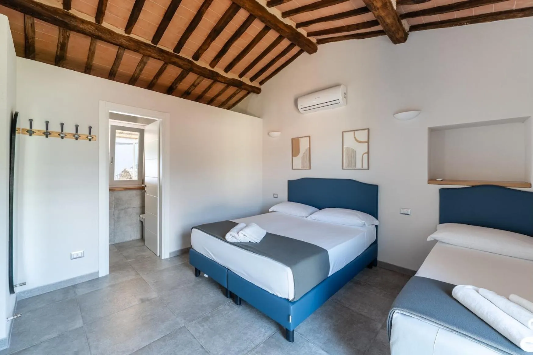 Bedroom, Bed in Hotel Delfino