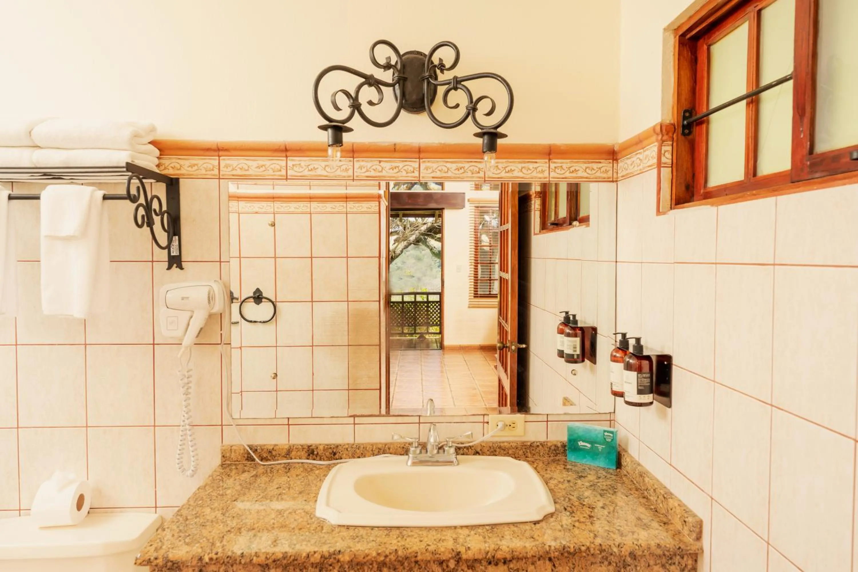 Bathroom in Borinquen Thermal Resort
