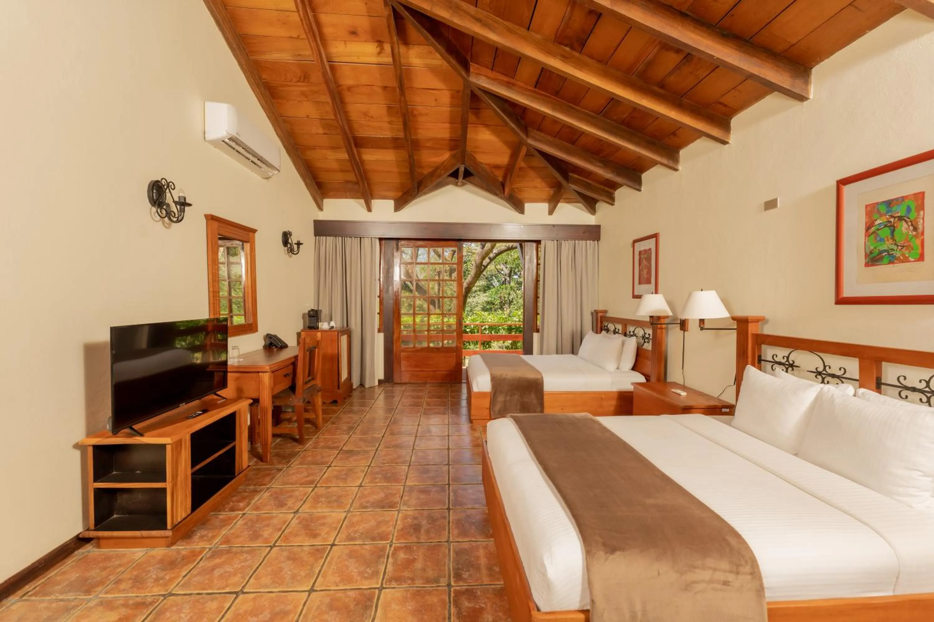 Bed in Borinquen Thermal Resort