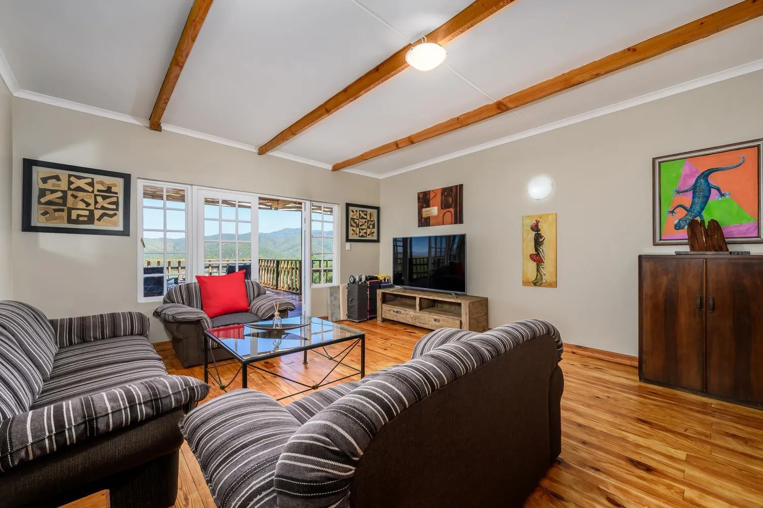 Communal lounge/ TV room in Le Petit Karoo