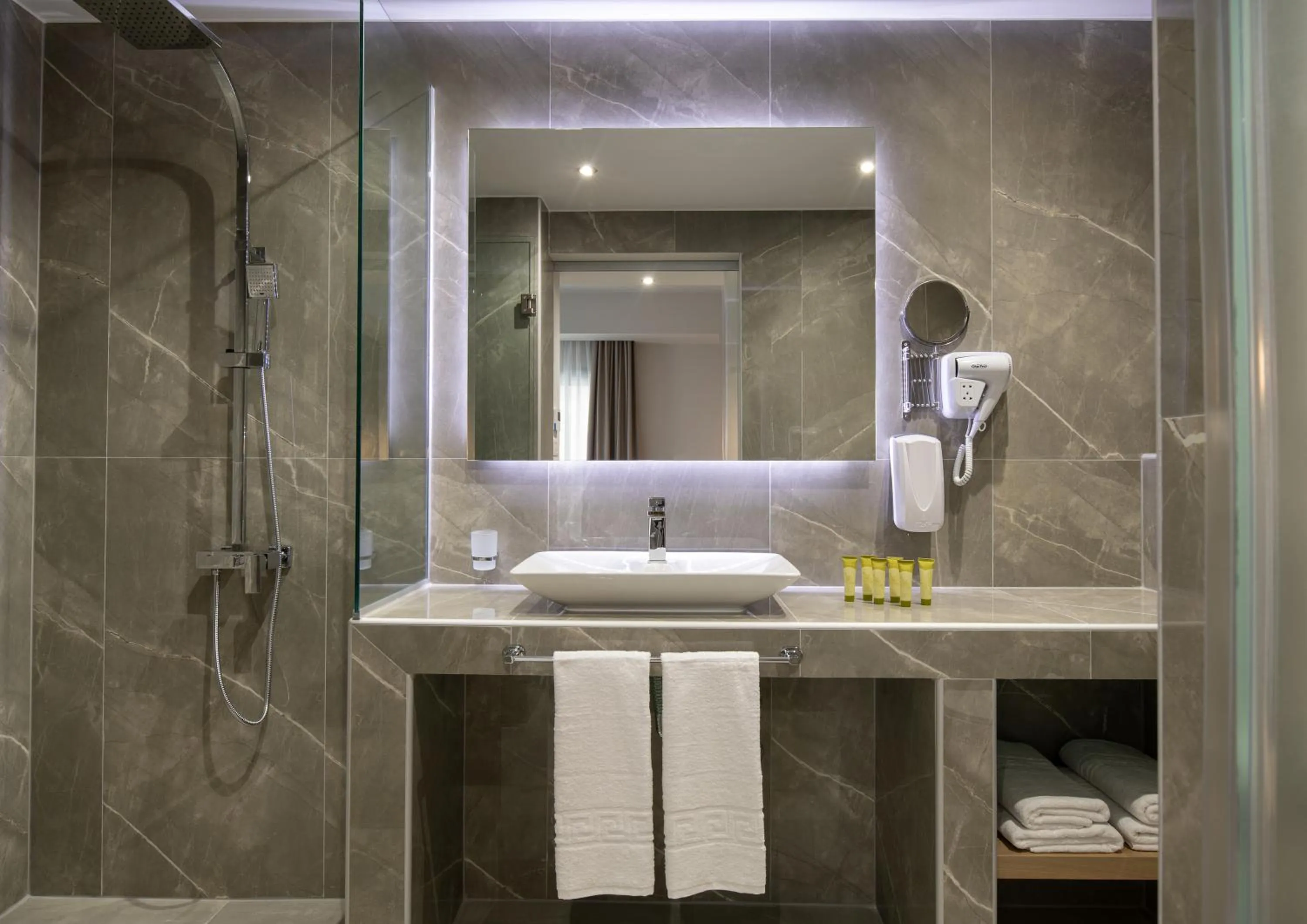 Bathroom in Hotel Simeon