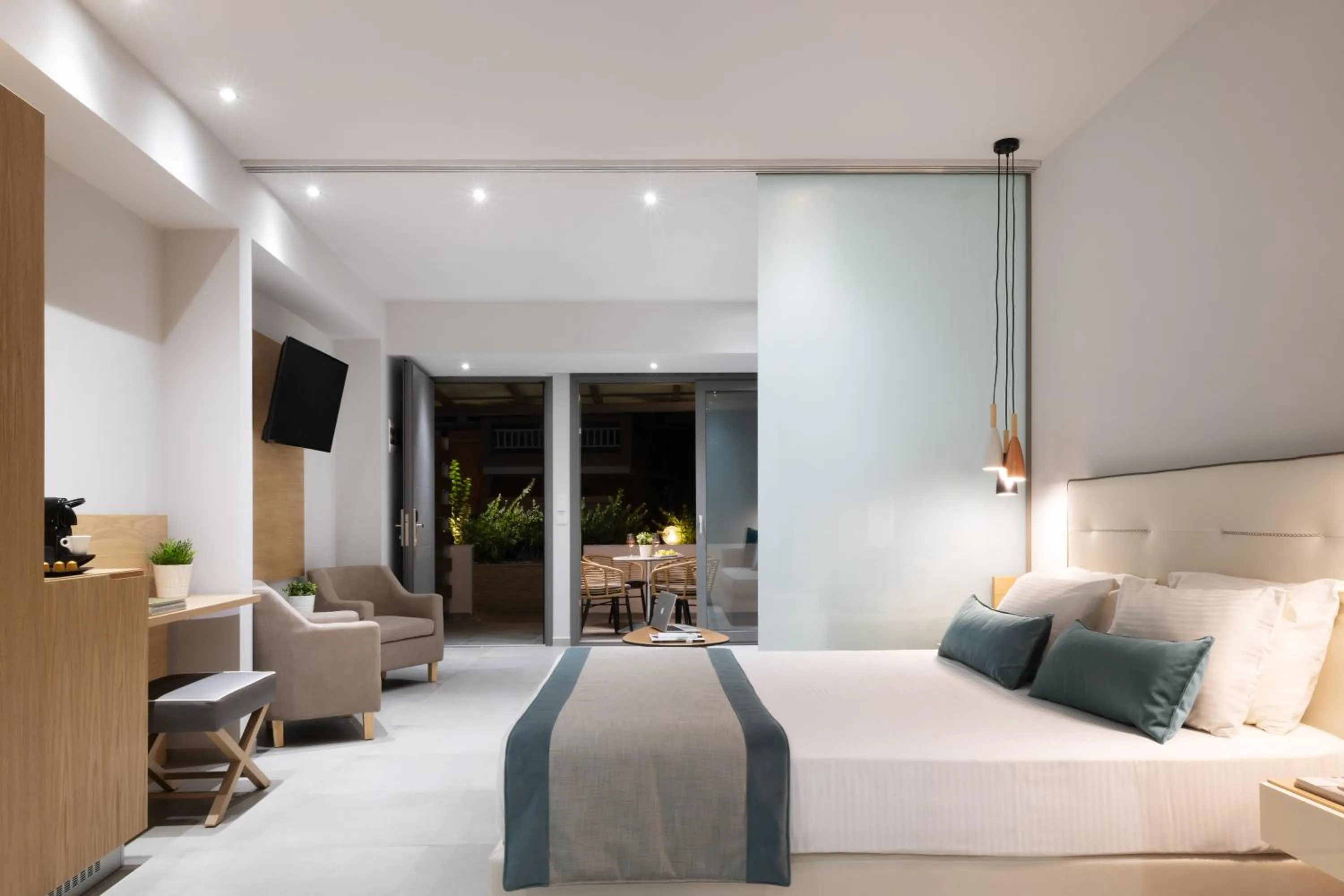 Photo of the whole room, Bed in Hotel Simeon